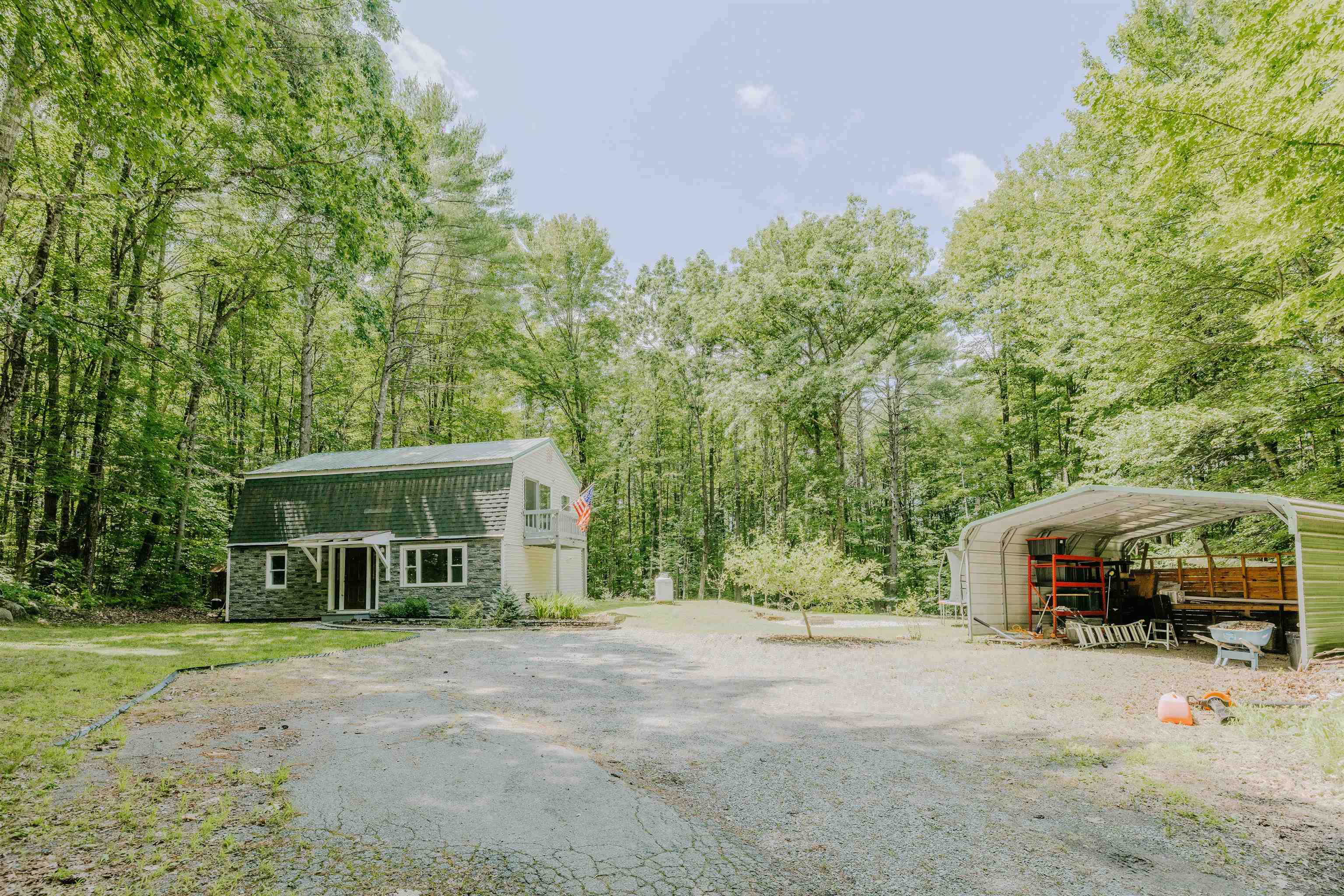 71 Oliver Hill Rd, Swanzey, NH 03446