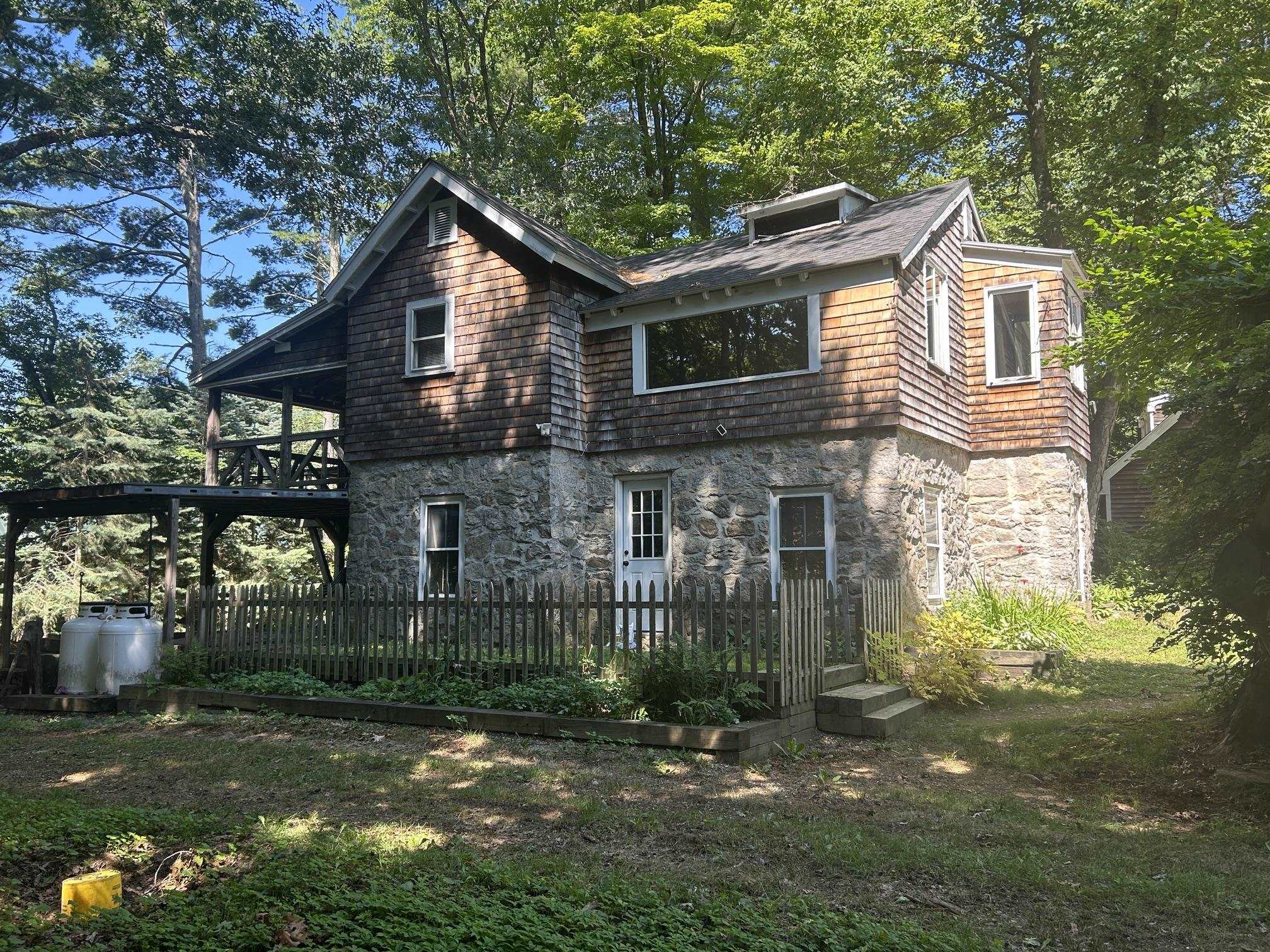 62 Onway Lake Rd, Raymond, NH 03077