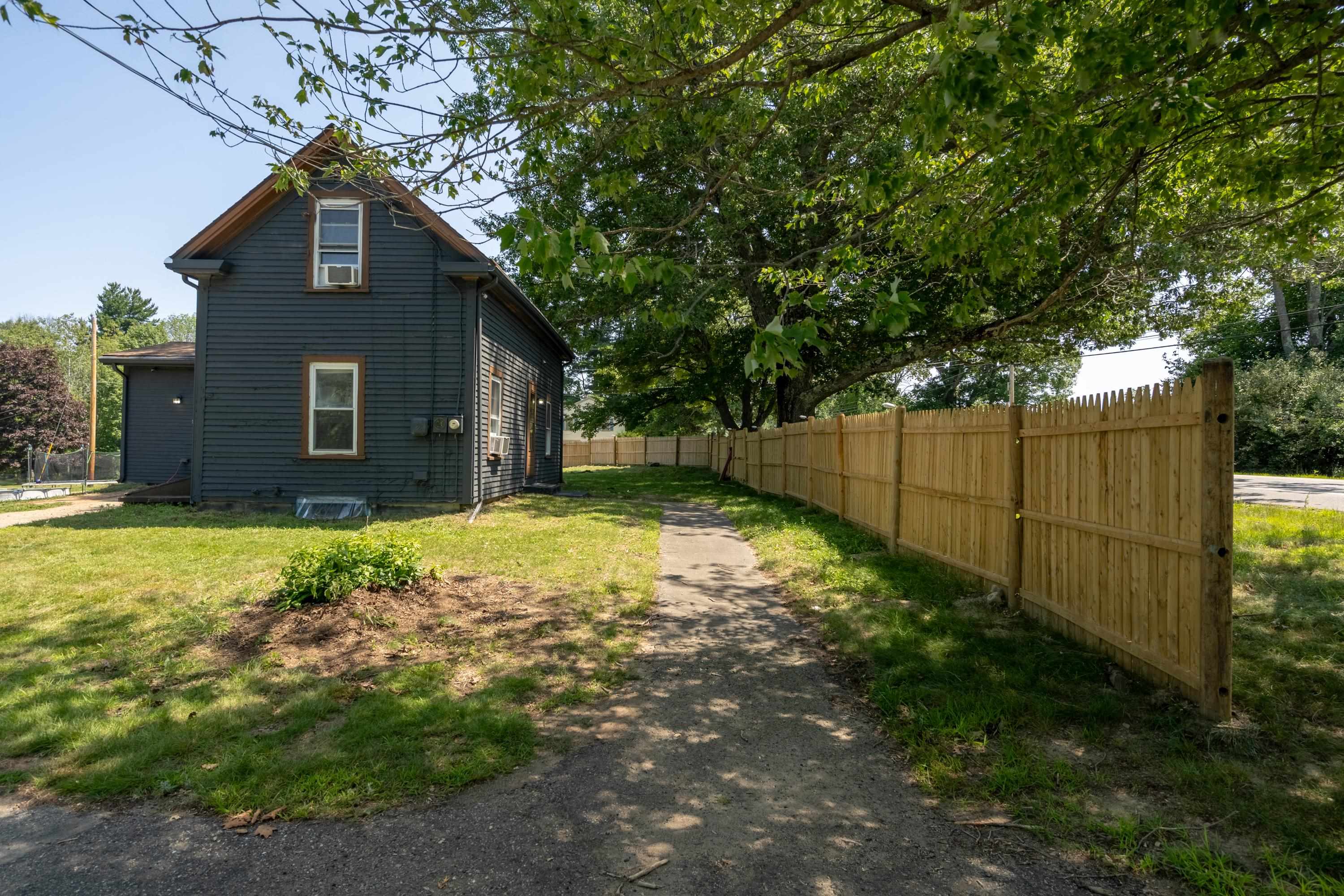 126 Rochester Hill Rd, Rochester, NH 03867