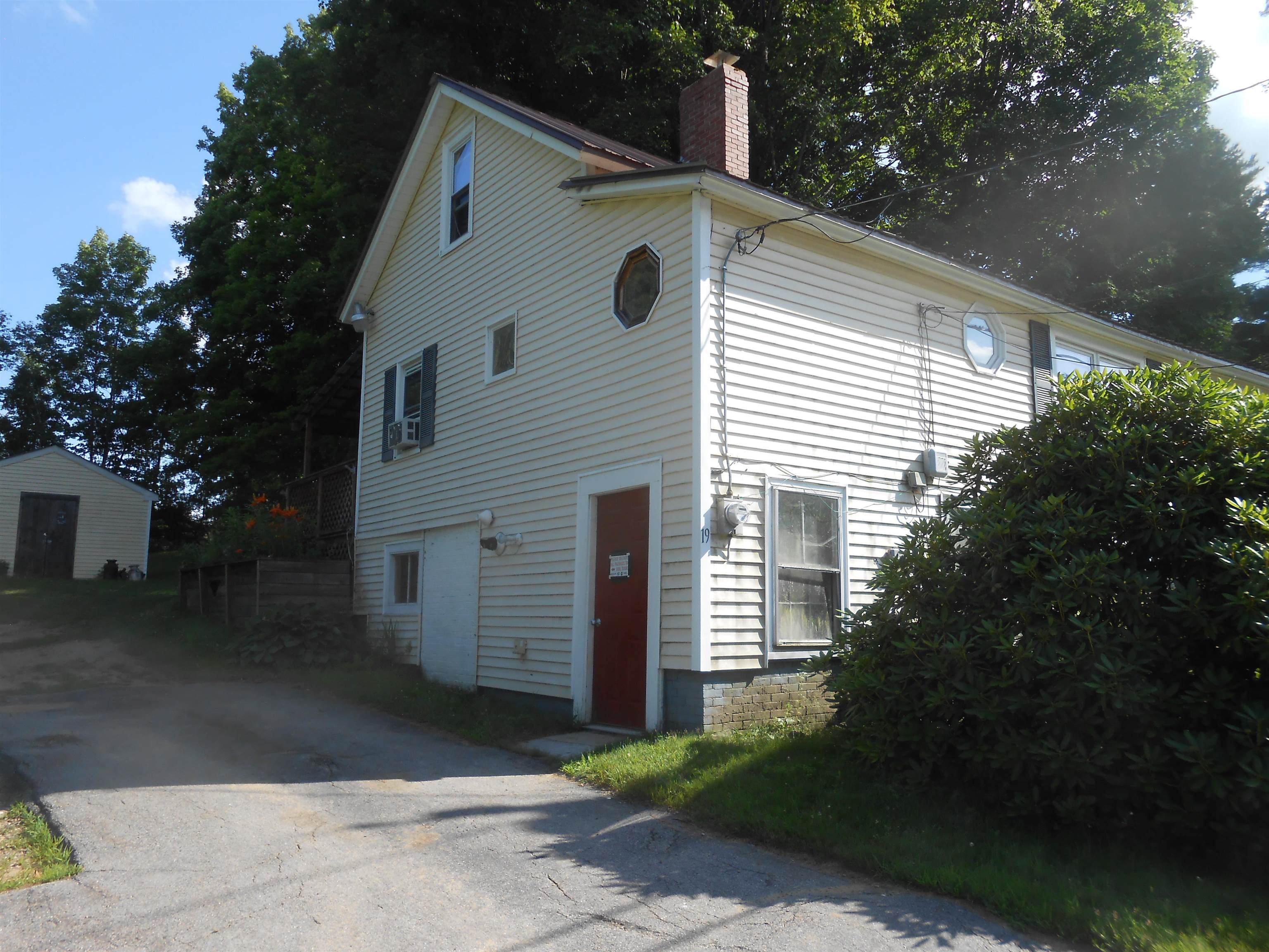 19 Queen St, Boscawen, NH 03303