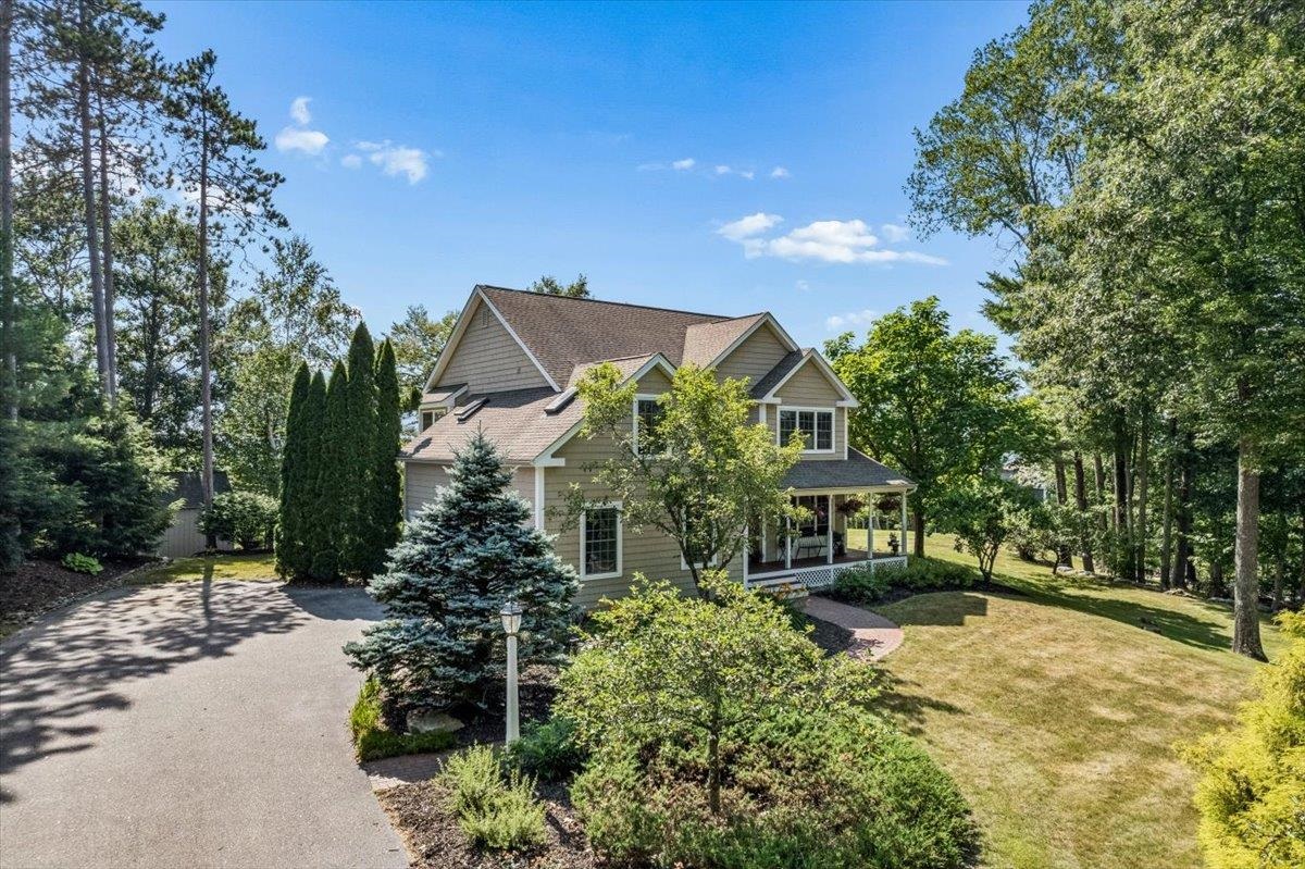 37 Clearview Dr, Loudon, NH 03307