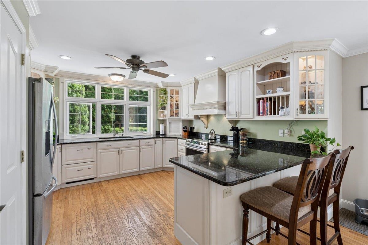 37 Clearview Dr, Loudon, NH 03307