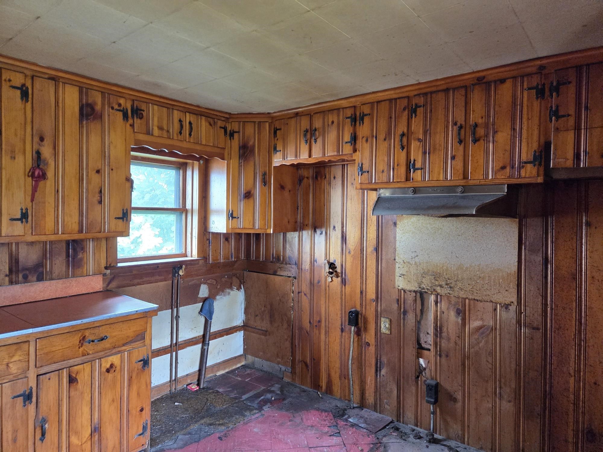 24 Grove St, Keene, NH 03431