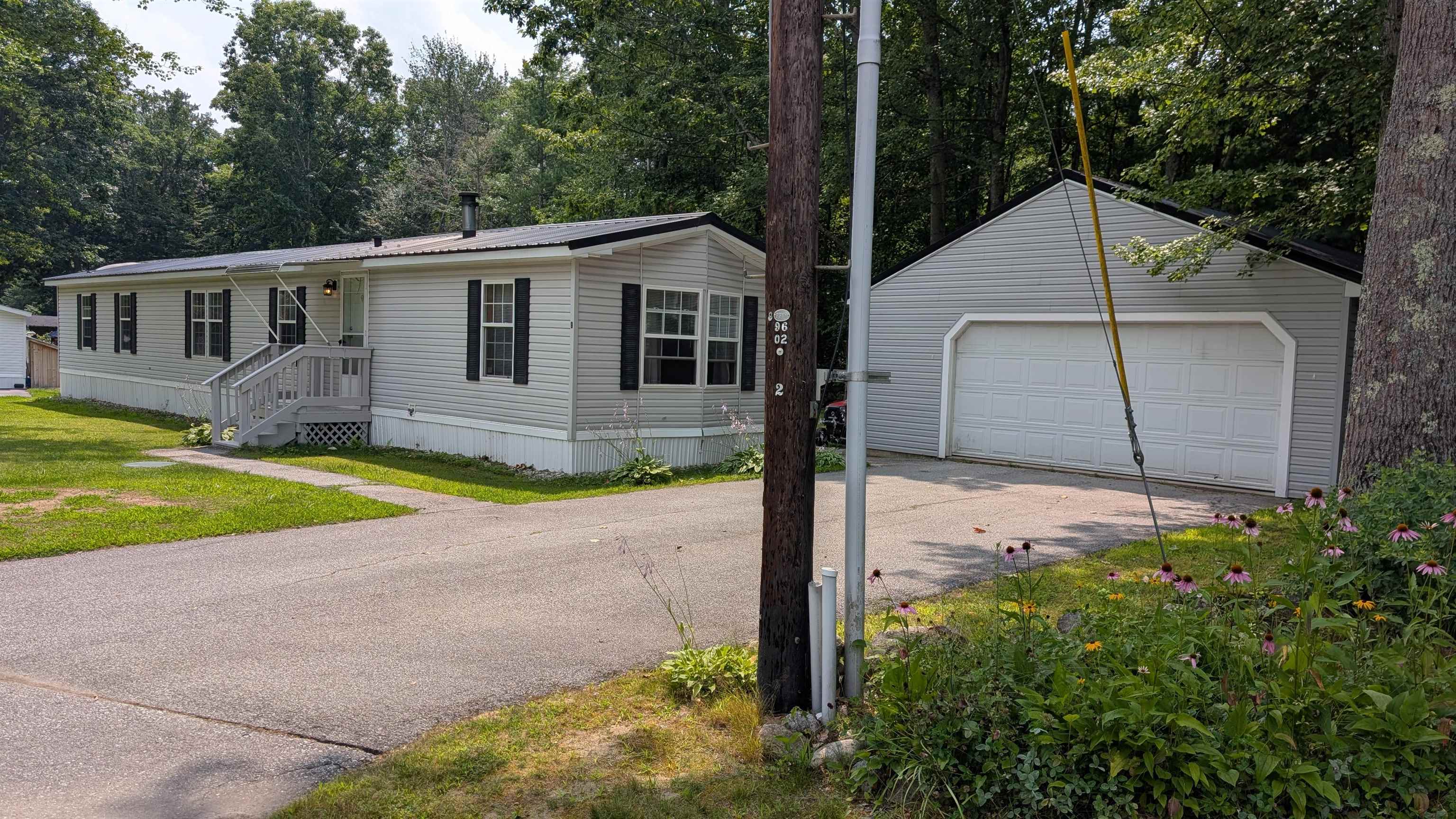 732 Concord Stage Rd #9, Weare, NH 03281