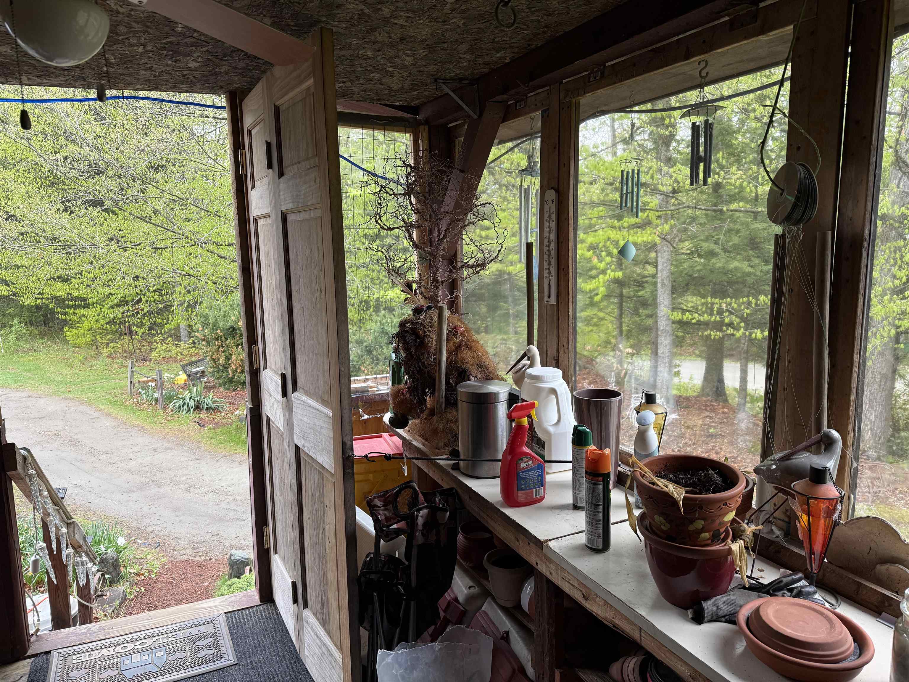 Covered porch entrance 25851235