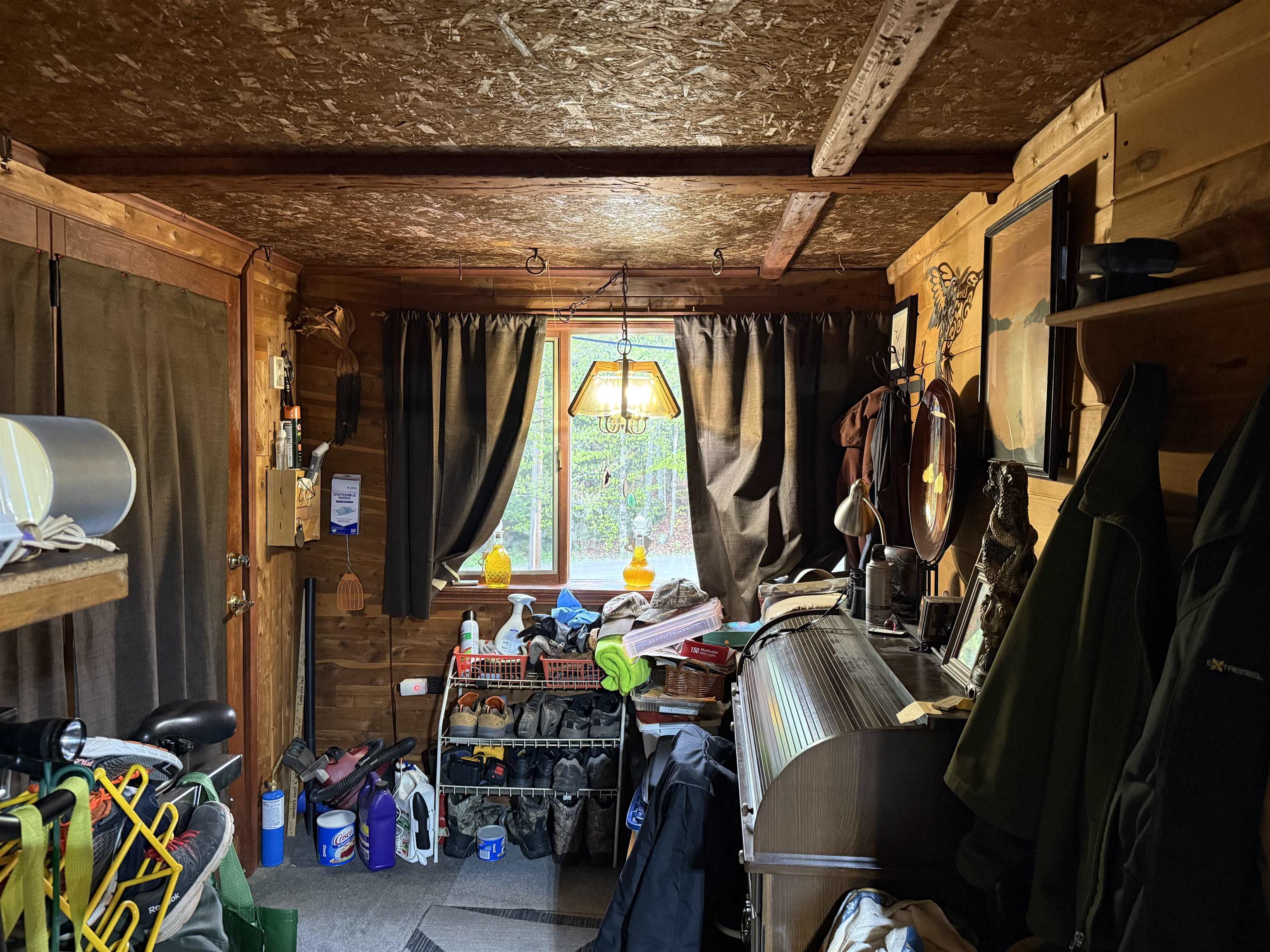 Mudroom/Entryway 25851241