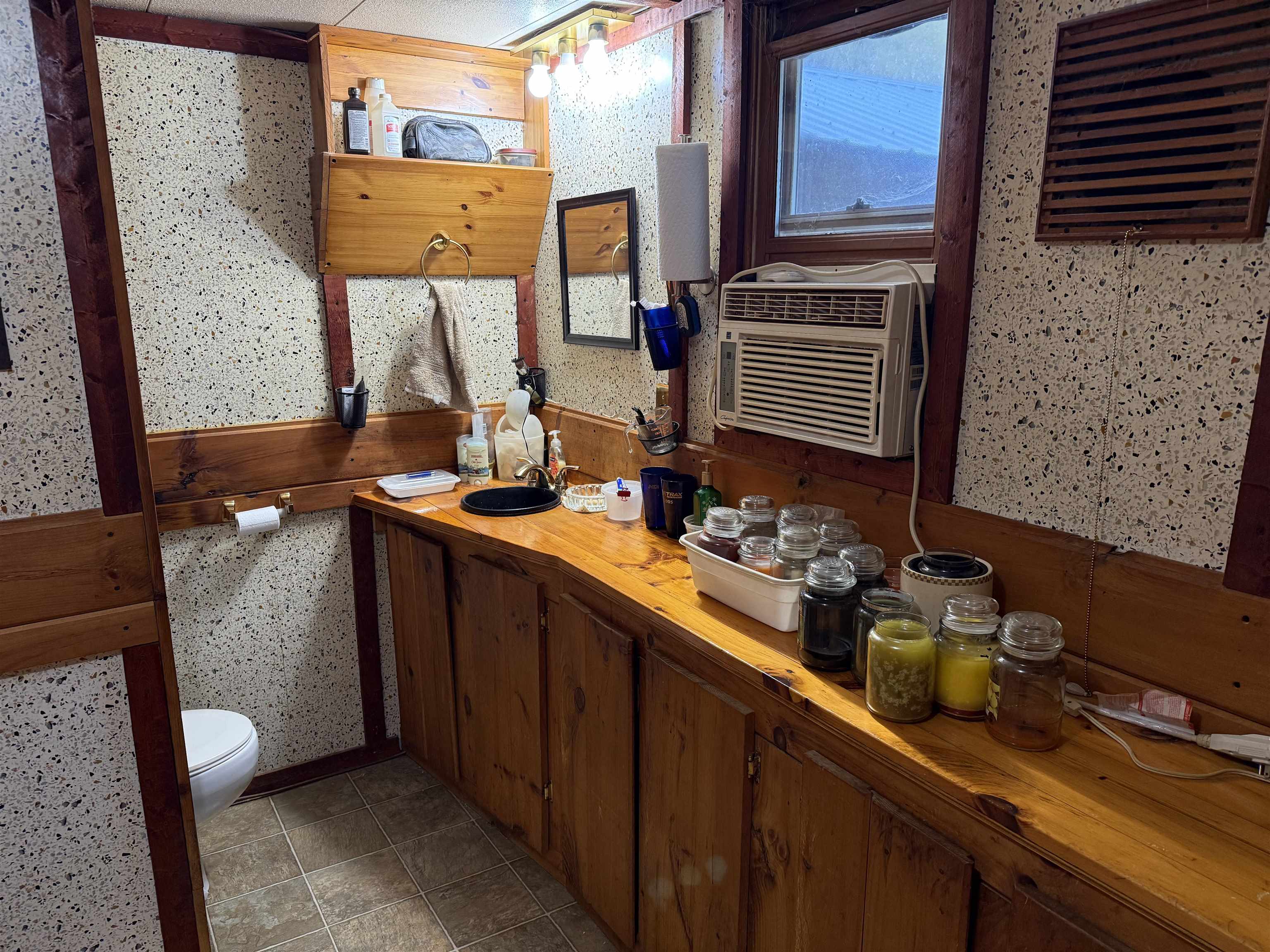 Full Bathroom 25851237