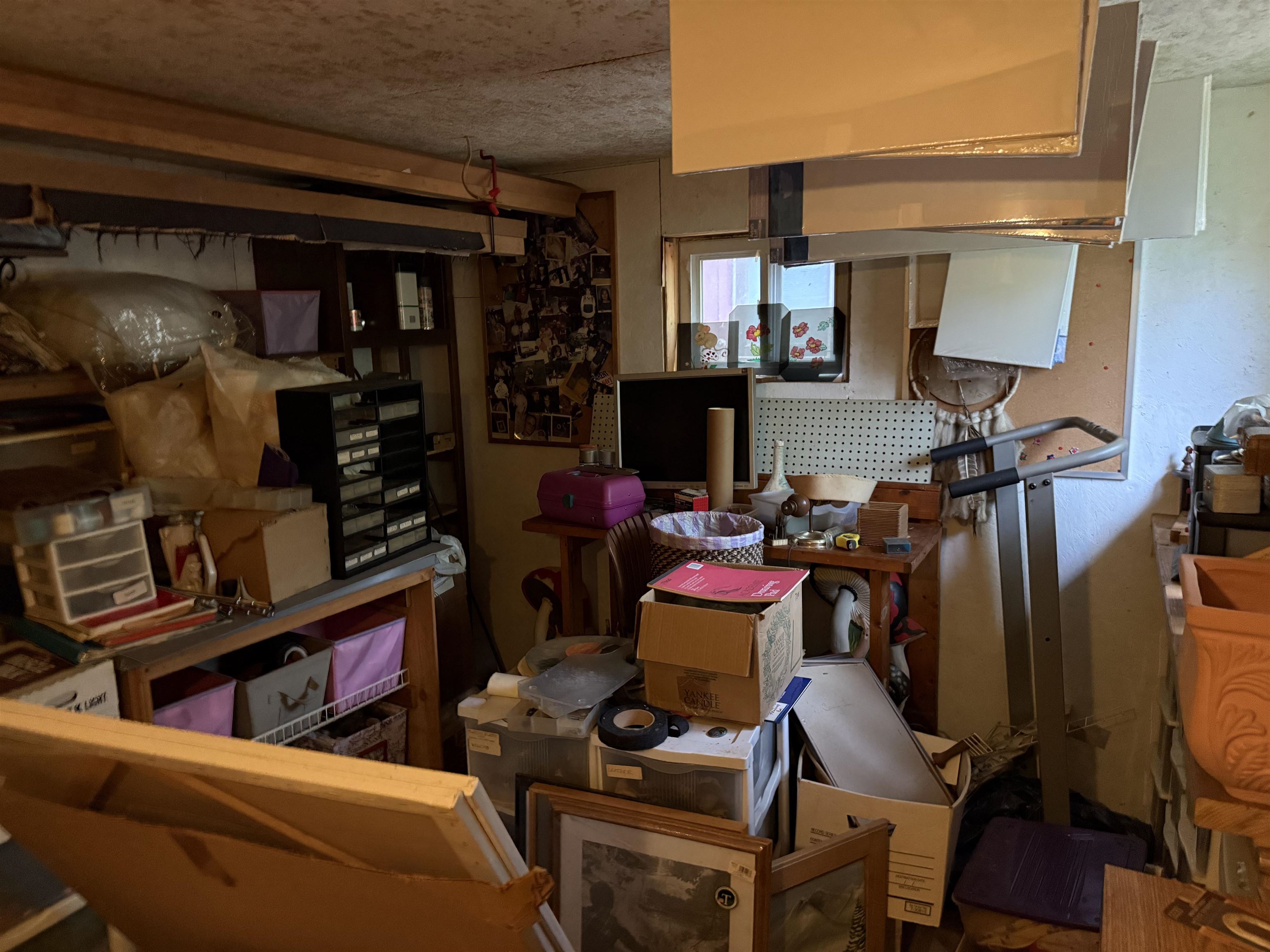 Attached second mobile home with more rooms currently just storage 25851261