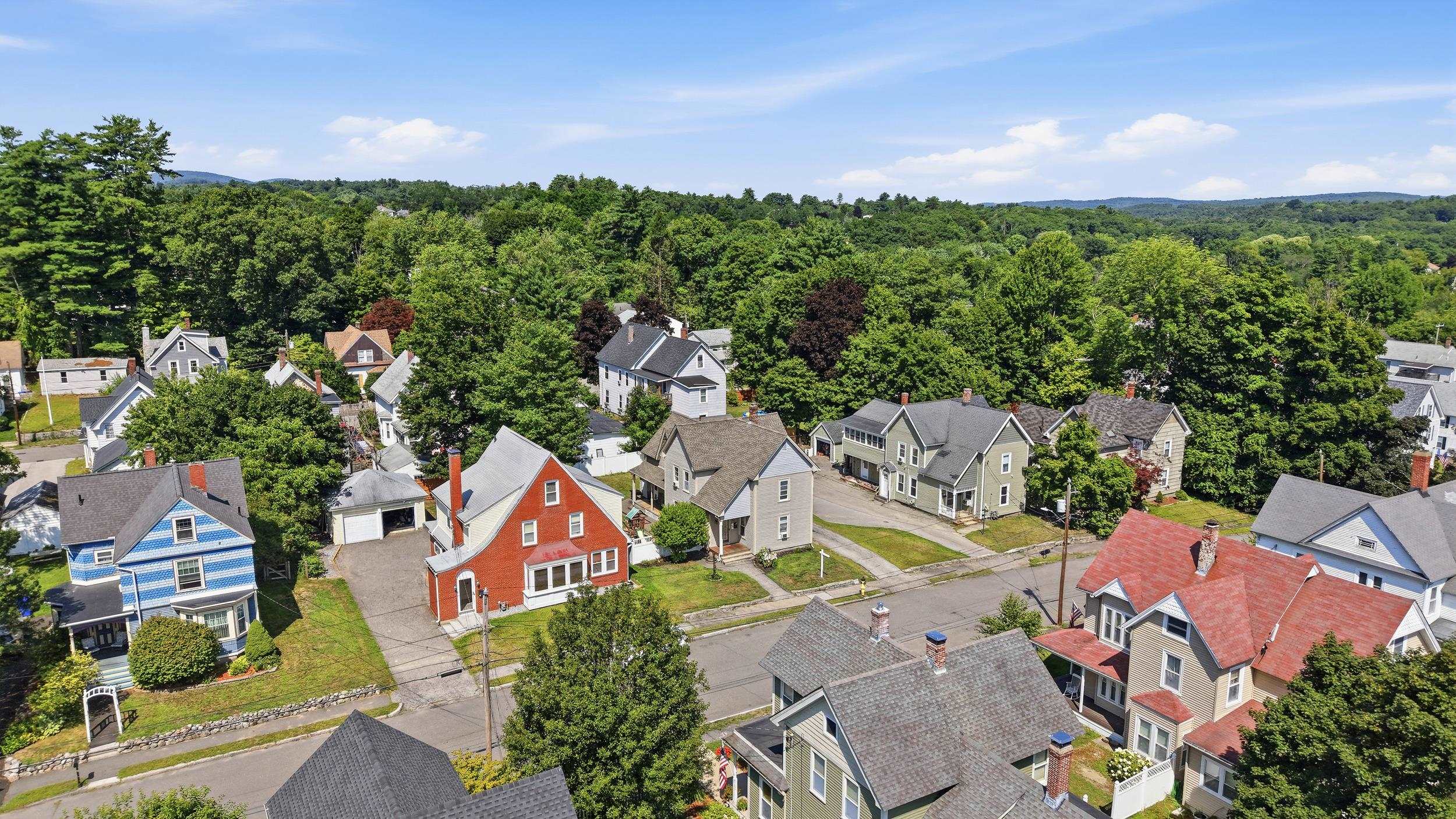 89 Riddle St, Manchester, NH 03102