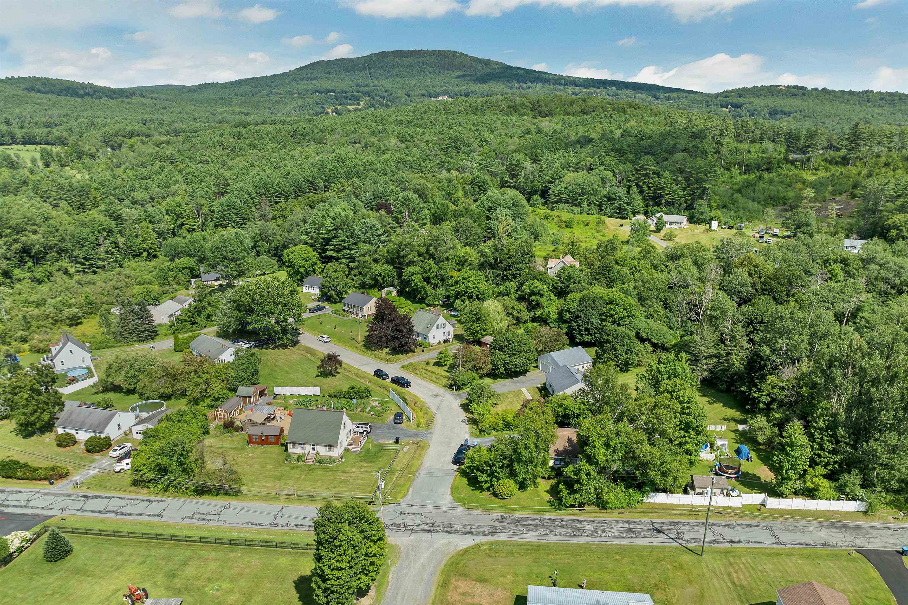 9 Alderwood Ct, Claremont, NH 03743