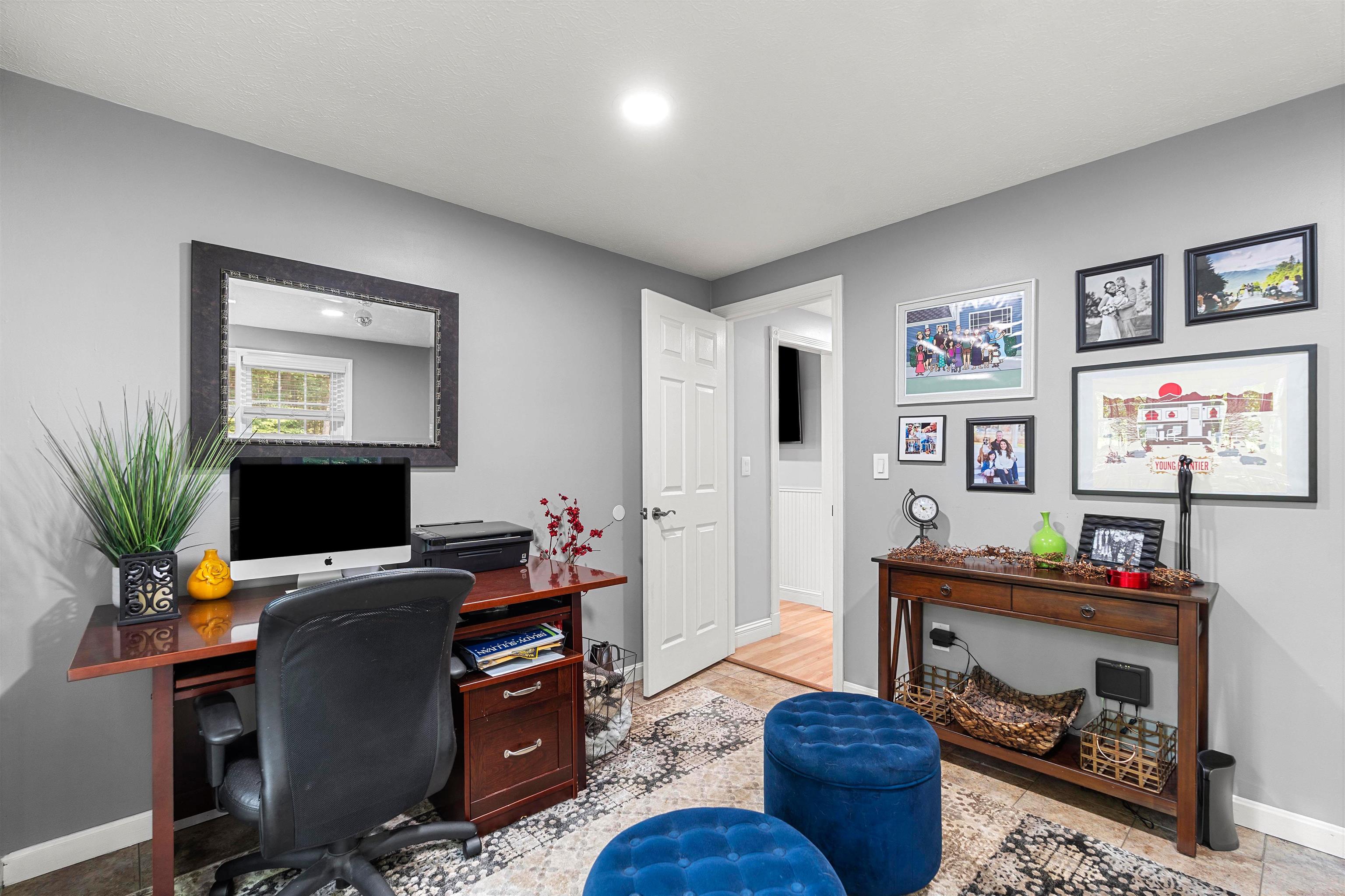 59 Cinnamon Dr, Goffstown, NH 03045