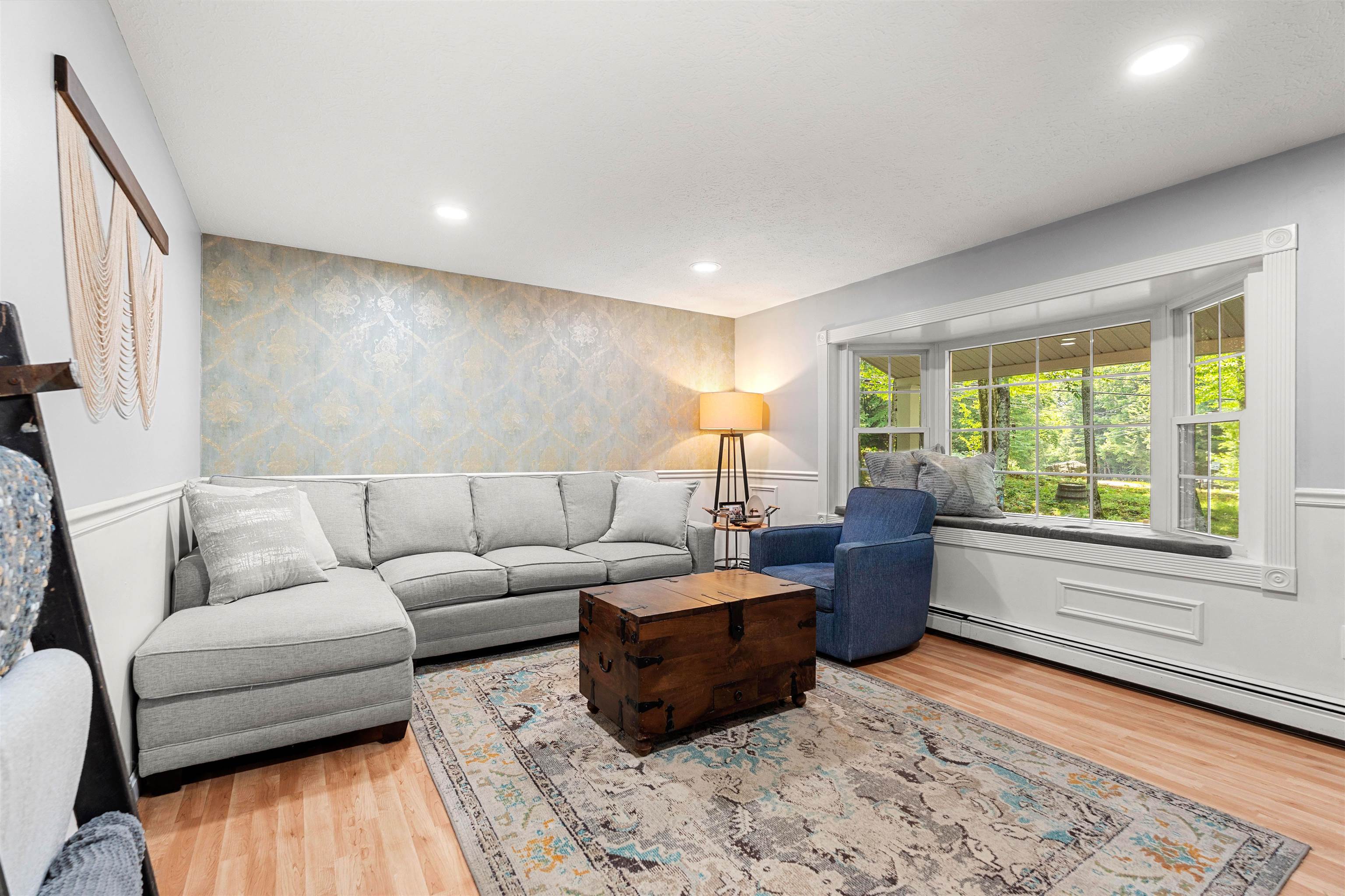 59 Cinnamon Dr, Goffstown, NH 03045