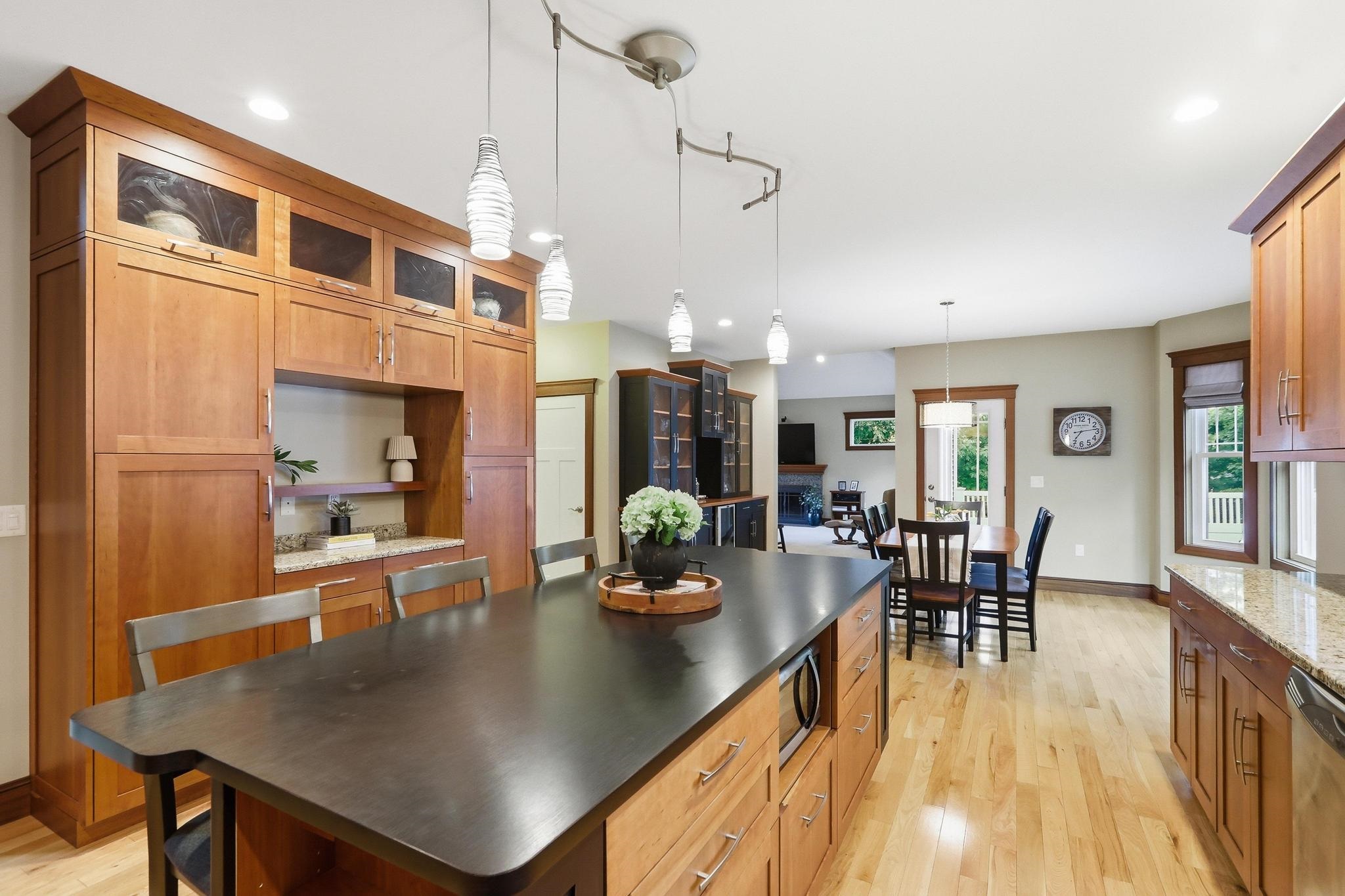 9 Jacob Rd, Windham, NH 03087