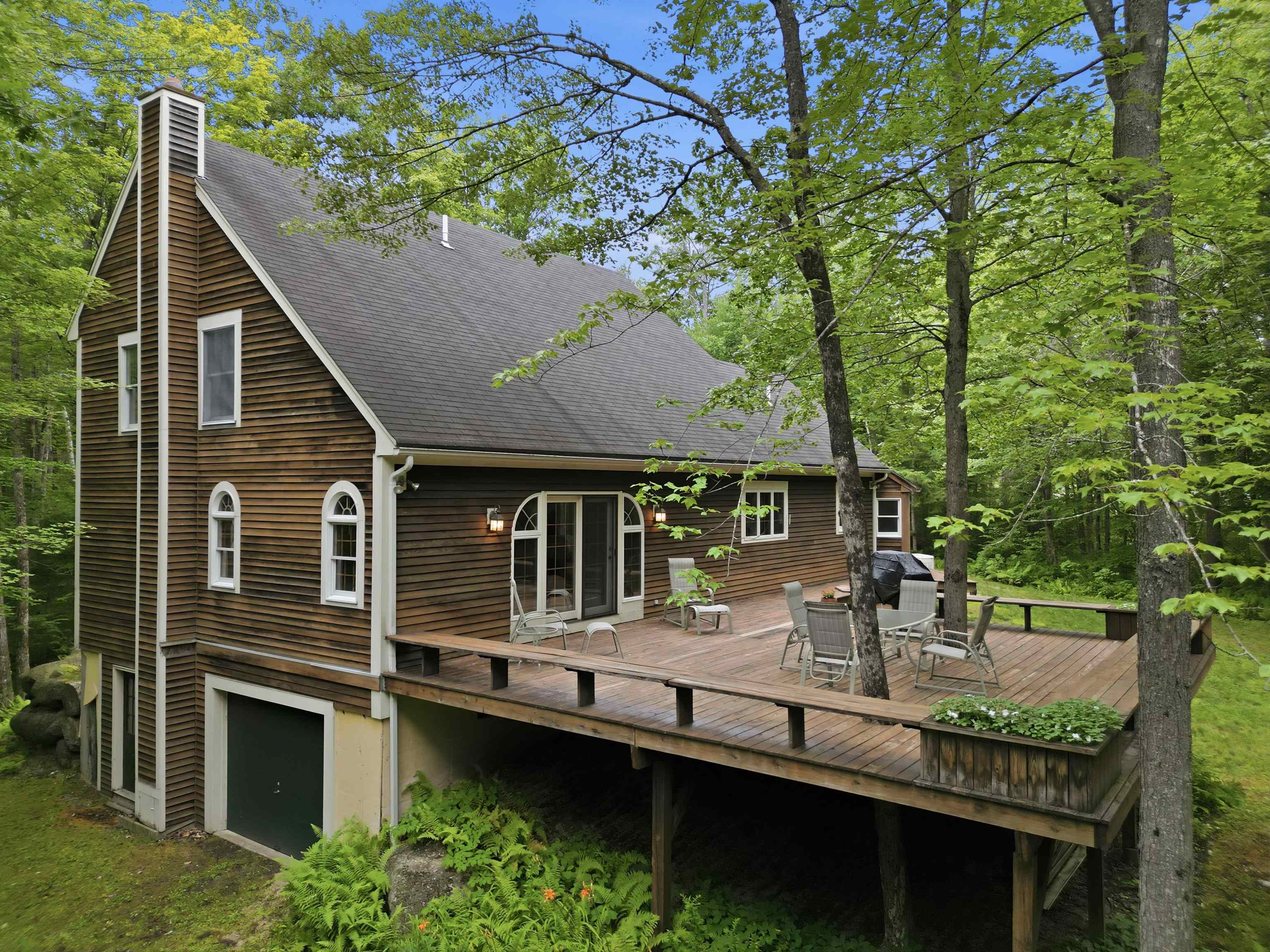 11 Gibson Rd, Hillsborough, NH 03244