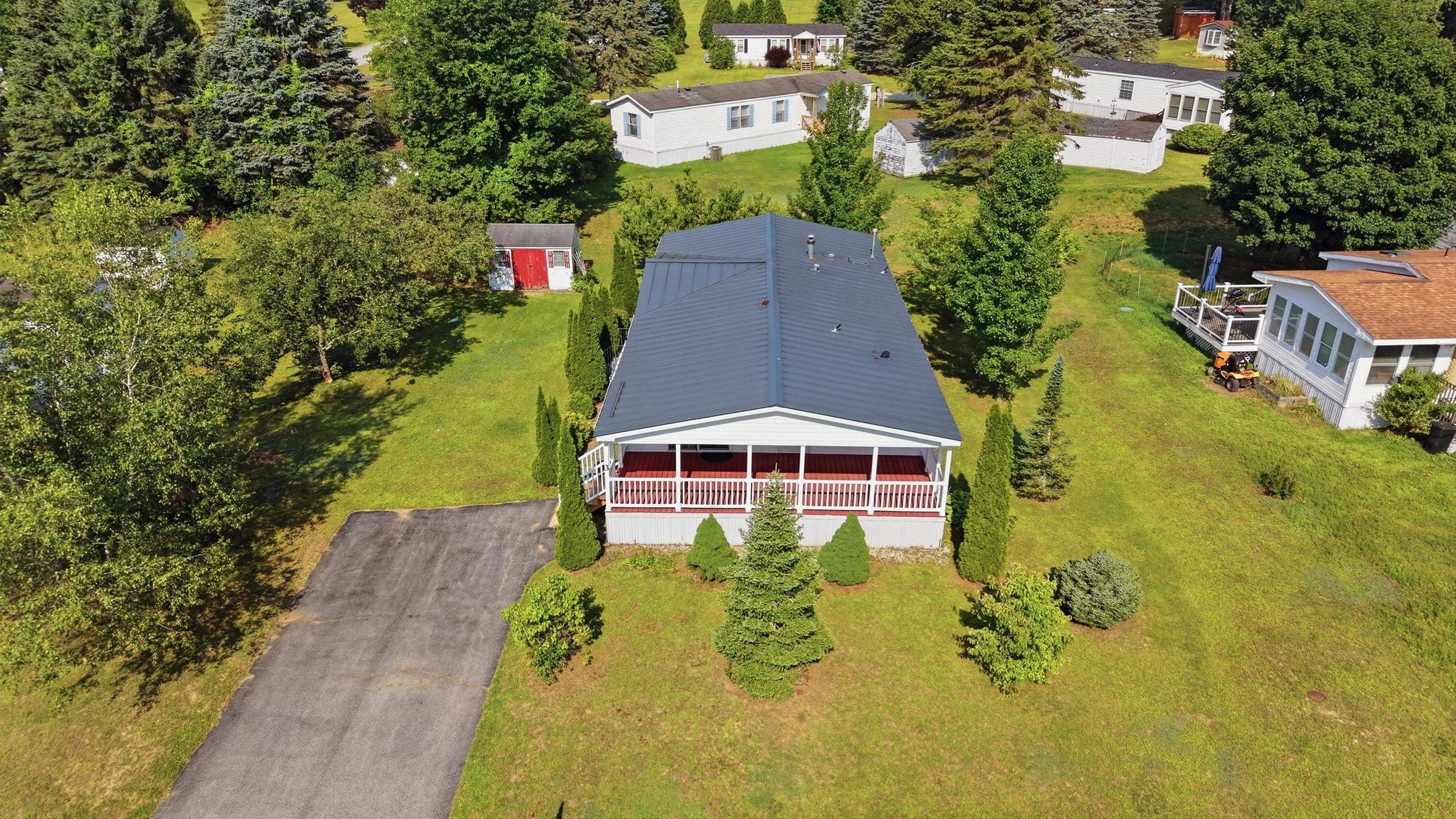 3 Adams St, Epsom, NH 03234
