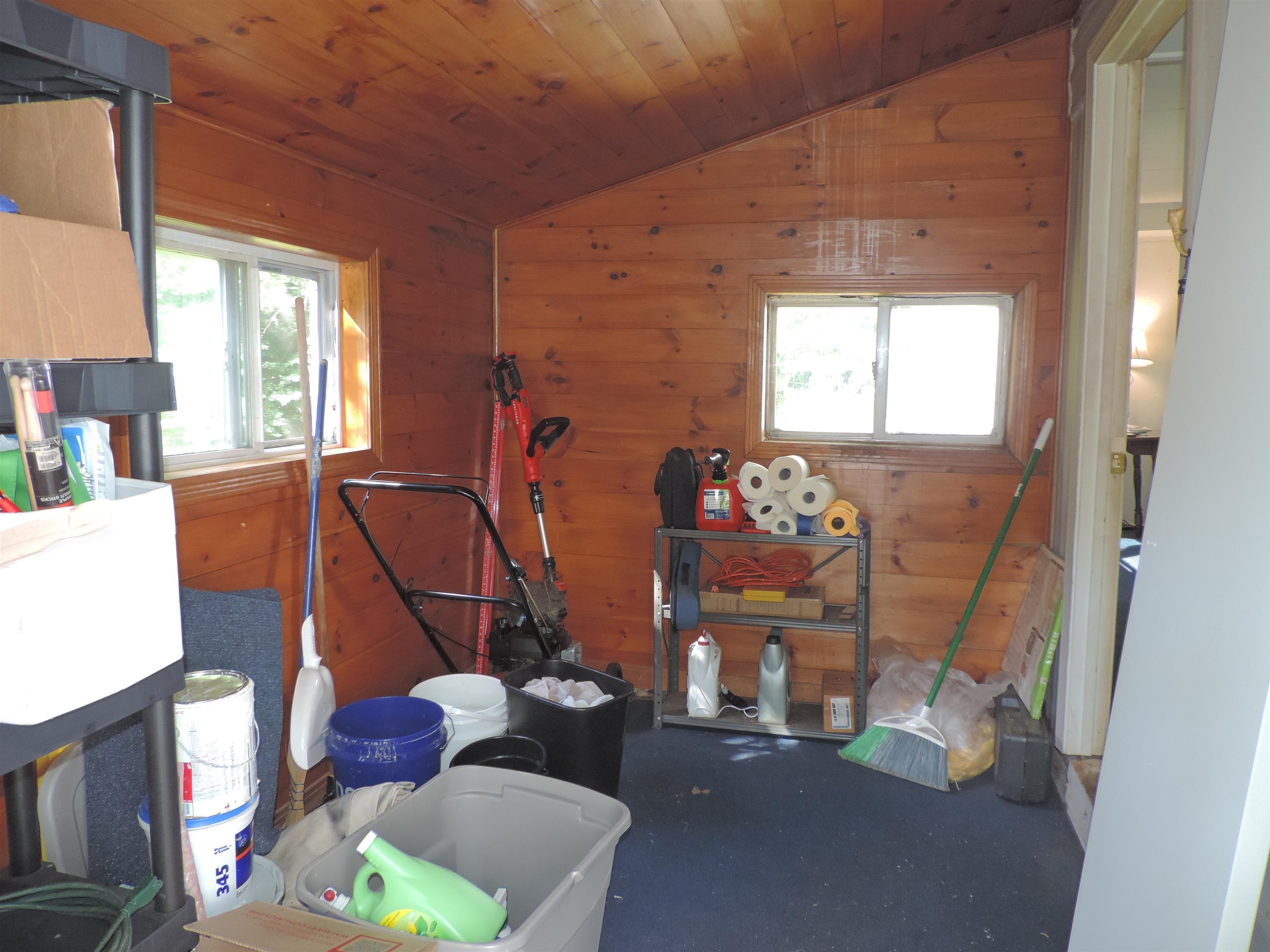121 Woodland Cir, Raymond, NH 03077
