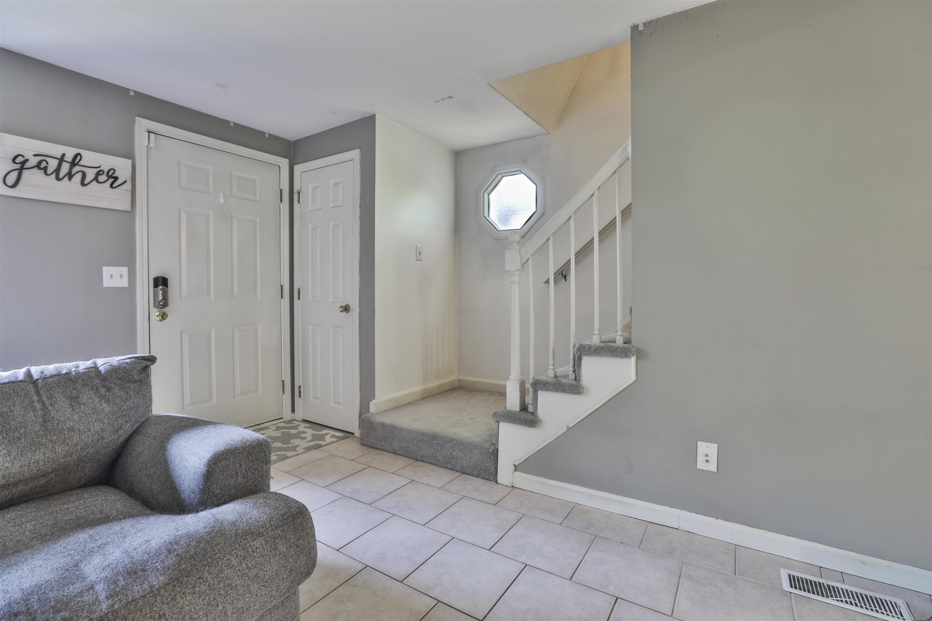 24 Gunstock Rg, Merrimack, NH 03054
