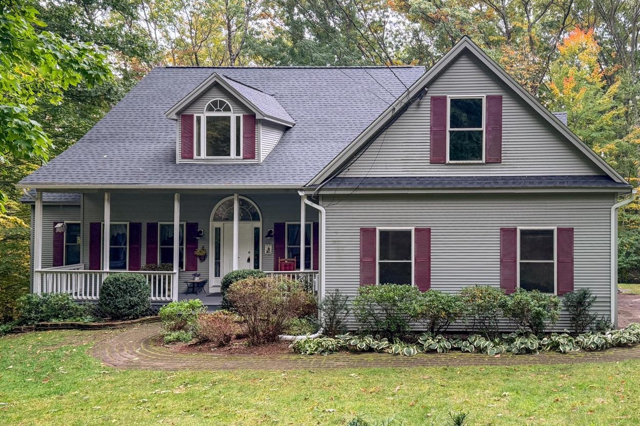 Photo 3 of Single family home for sale at 14 Fieldstone Dr, Hooksett, NH 03106 | MLS# 5102179 | Listing updated on 2026-10-03