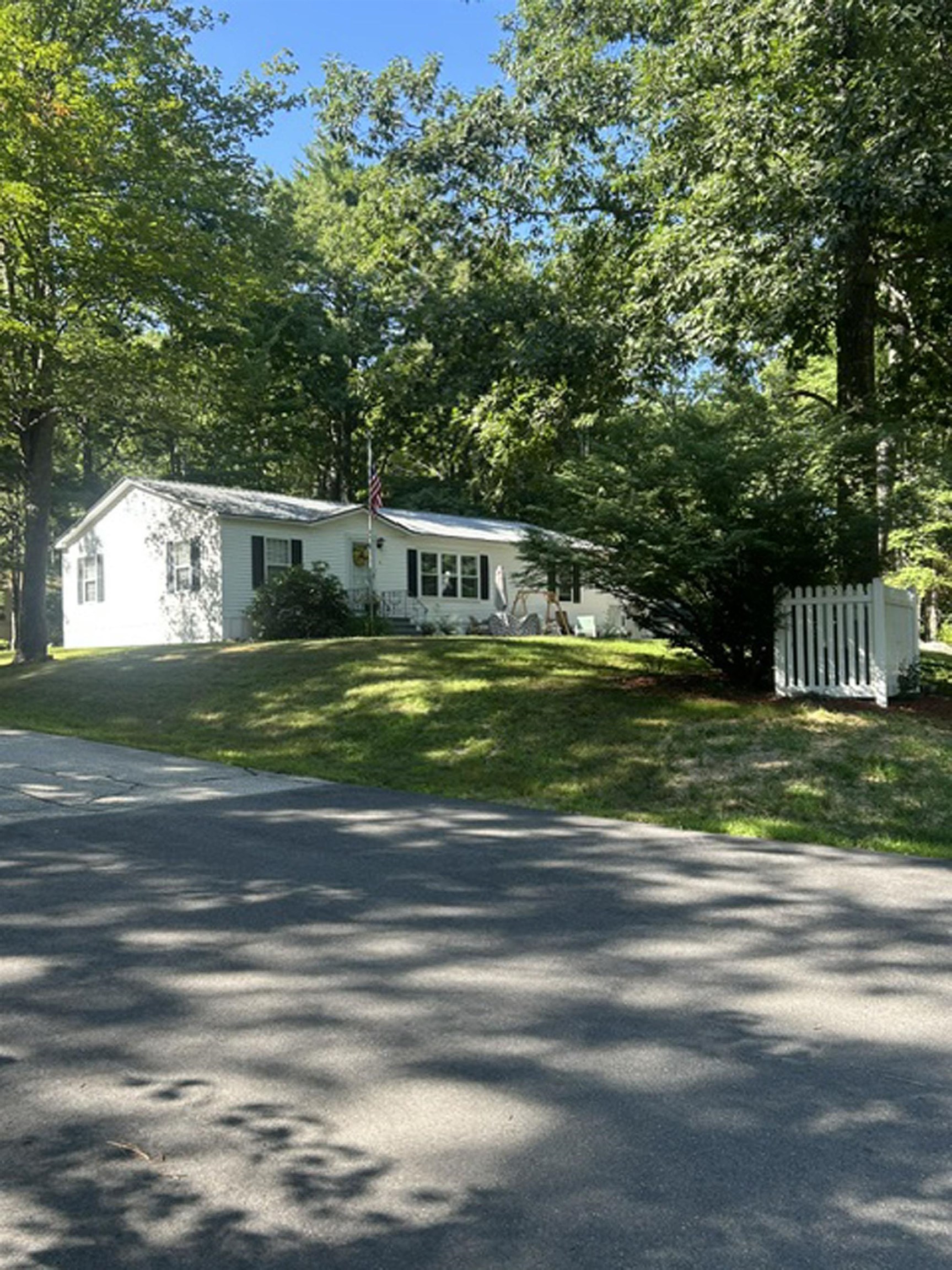 10 Harvey Brook Rd, Wolfeboro, NH 03896