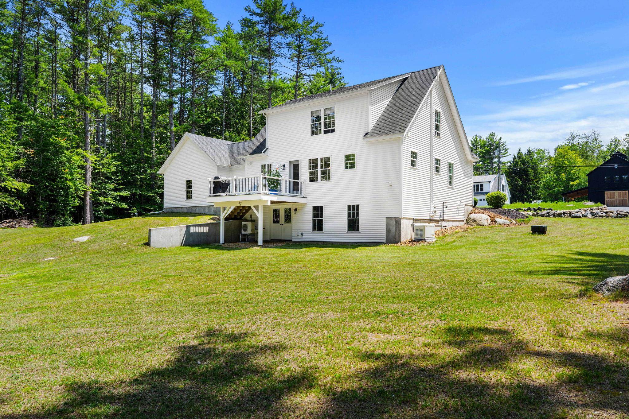 490 Sand Hill Rd, Peterborough, NH 03458
