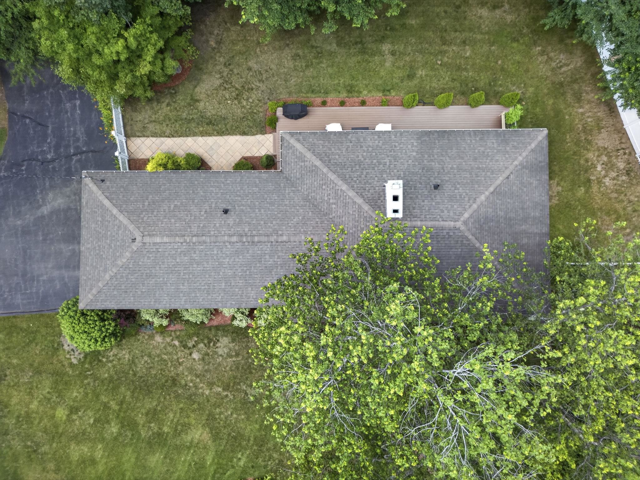 12 Shady Ln, Manchester, NH 03104
