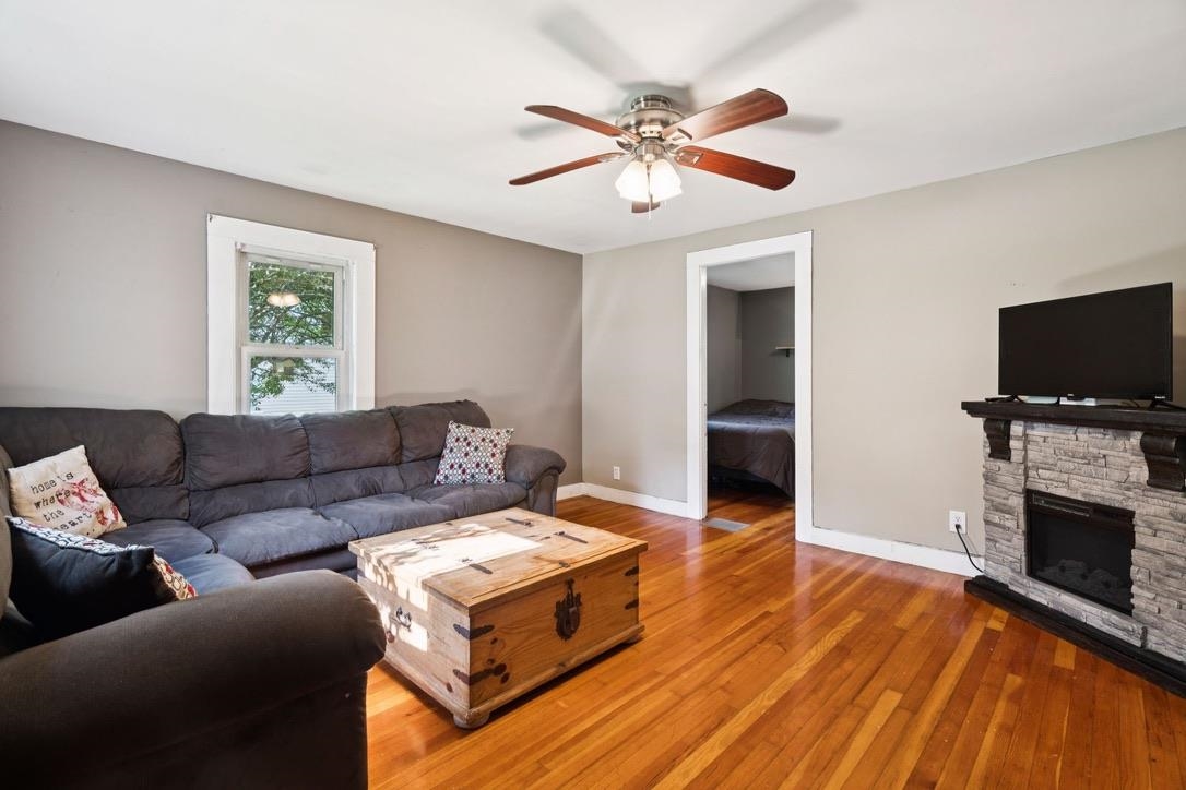 174 Summer St, Newport, NH 03773