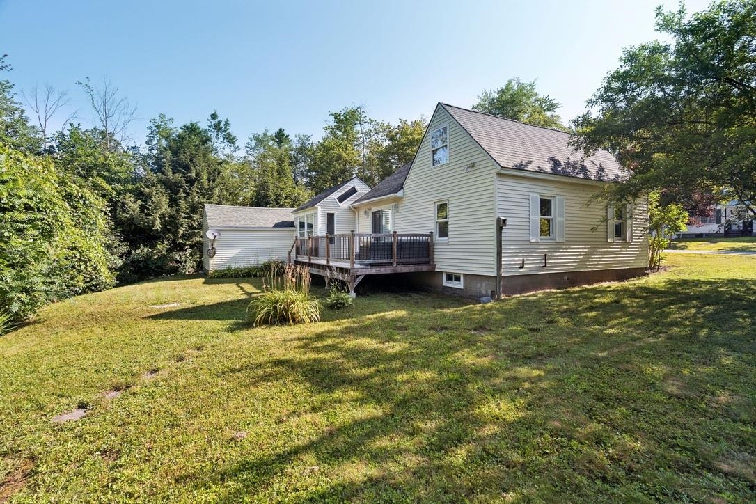 174 Summer St, Newport, NH 03773