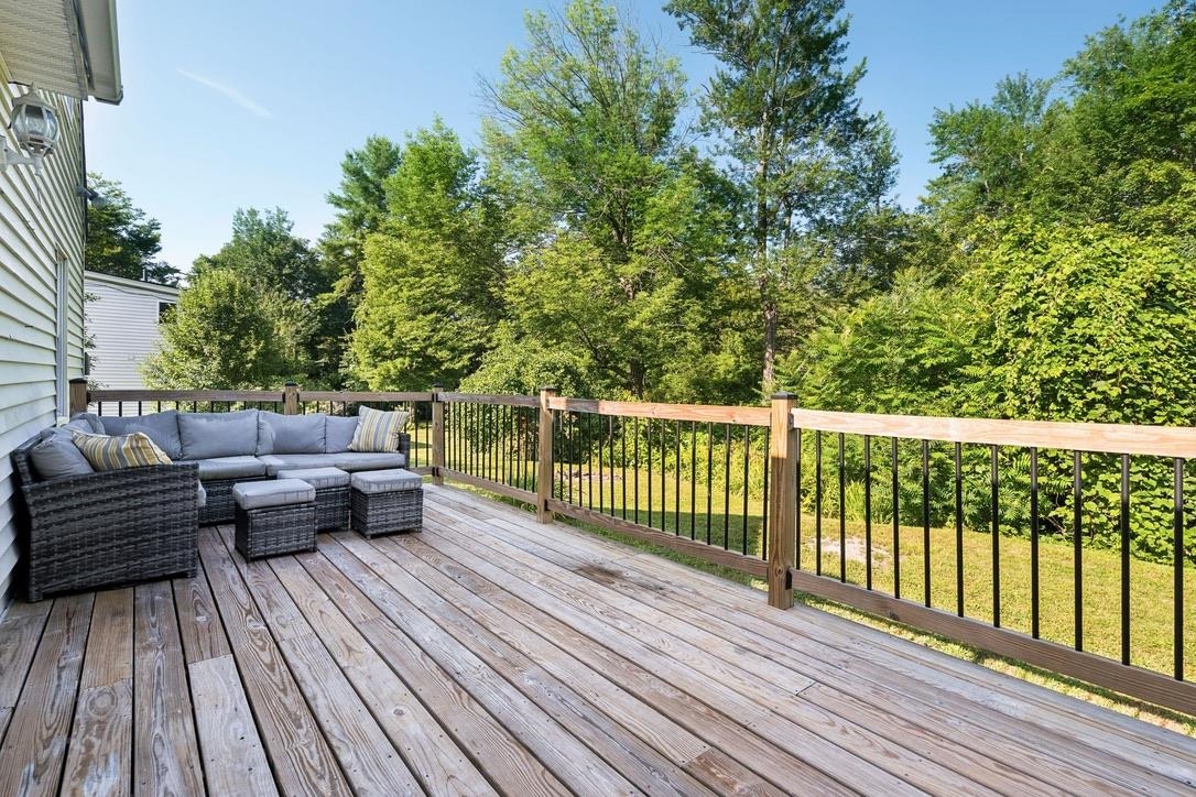 174 Summer St, Newport, NH 03773