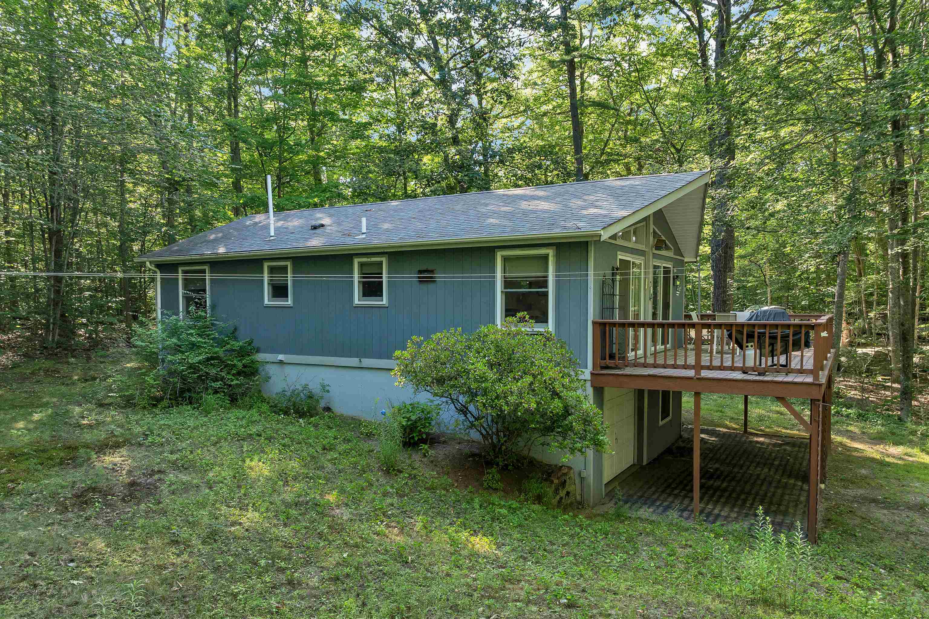86 Heatherwood Dr, Moultonborough, NH 03254