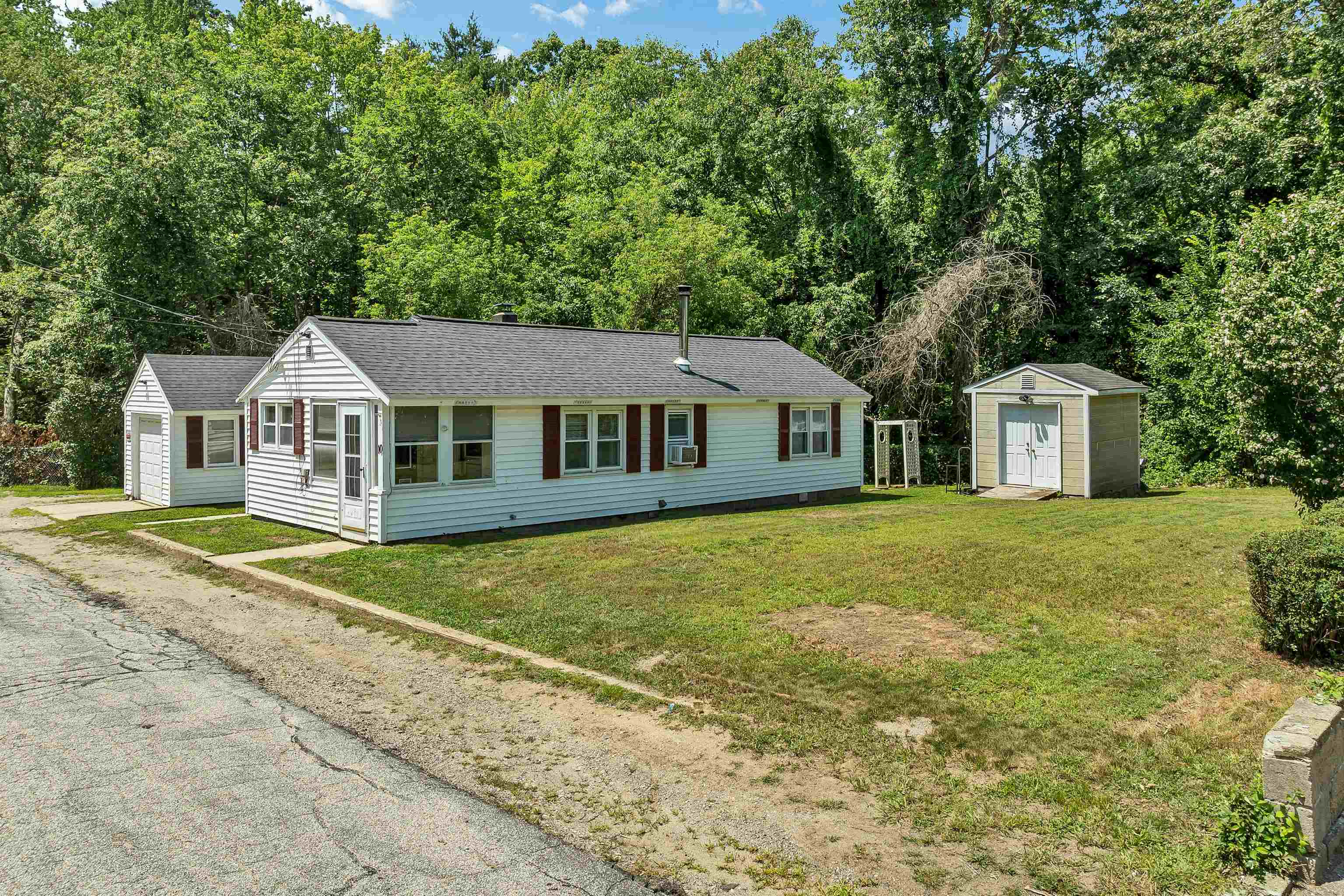 10 Terrace Ln, Goffstown, NH 03045