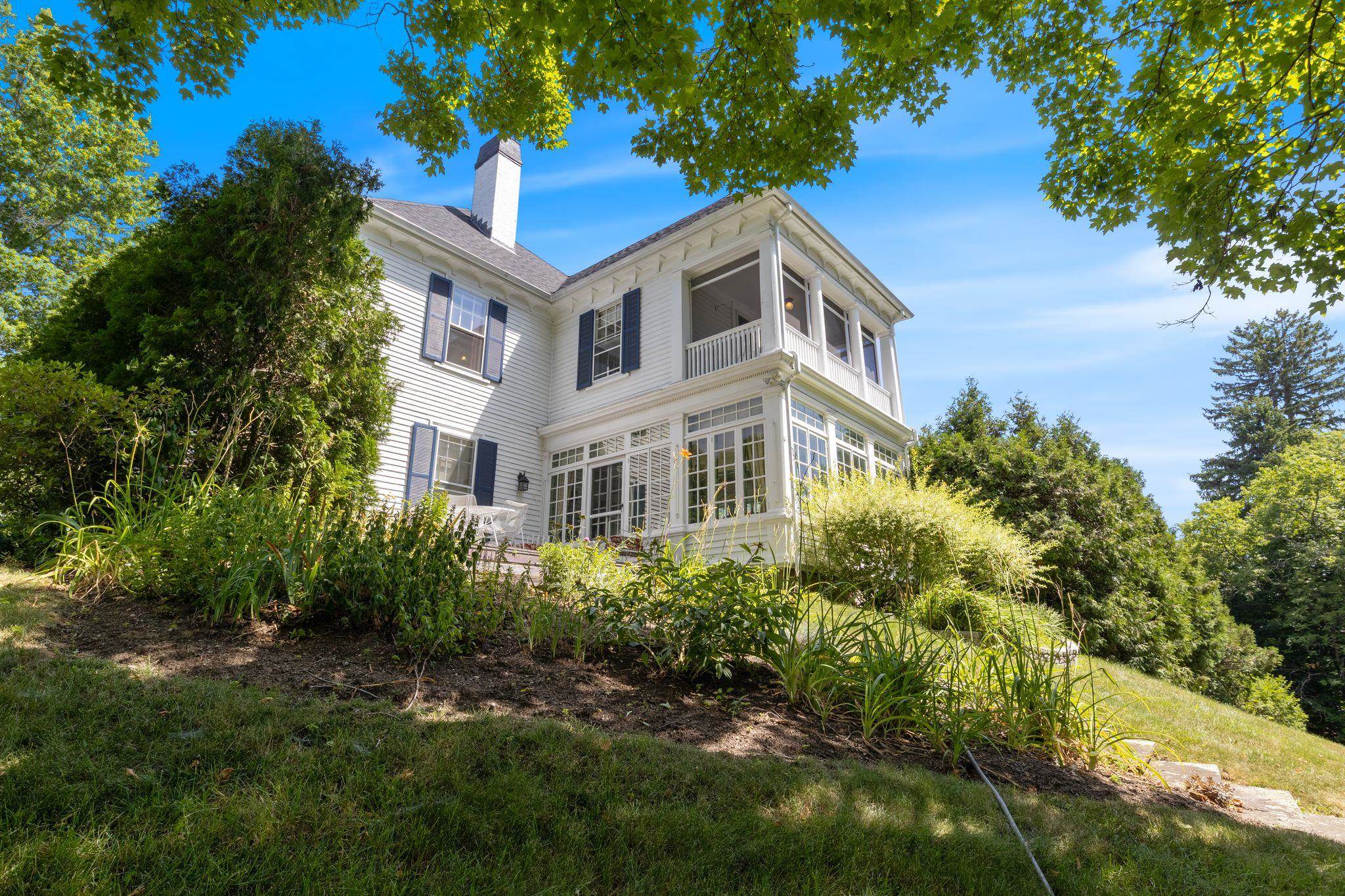555 Main St, Farmington, NH 03835