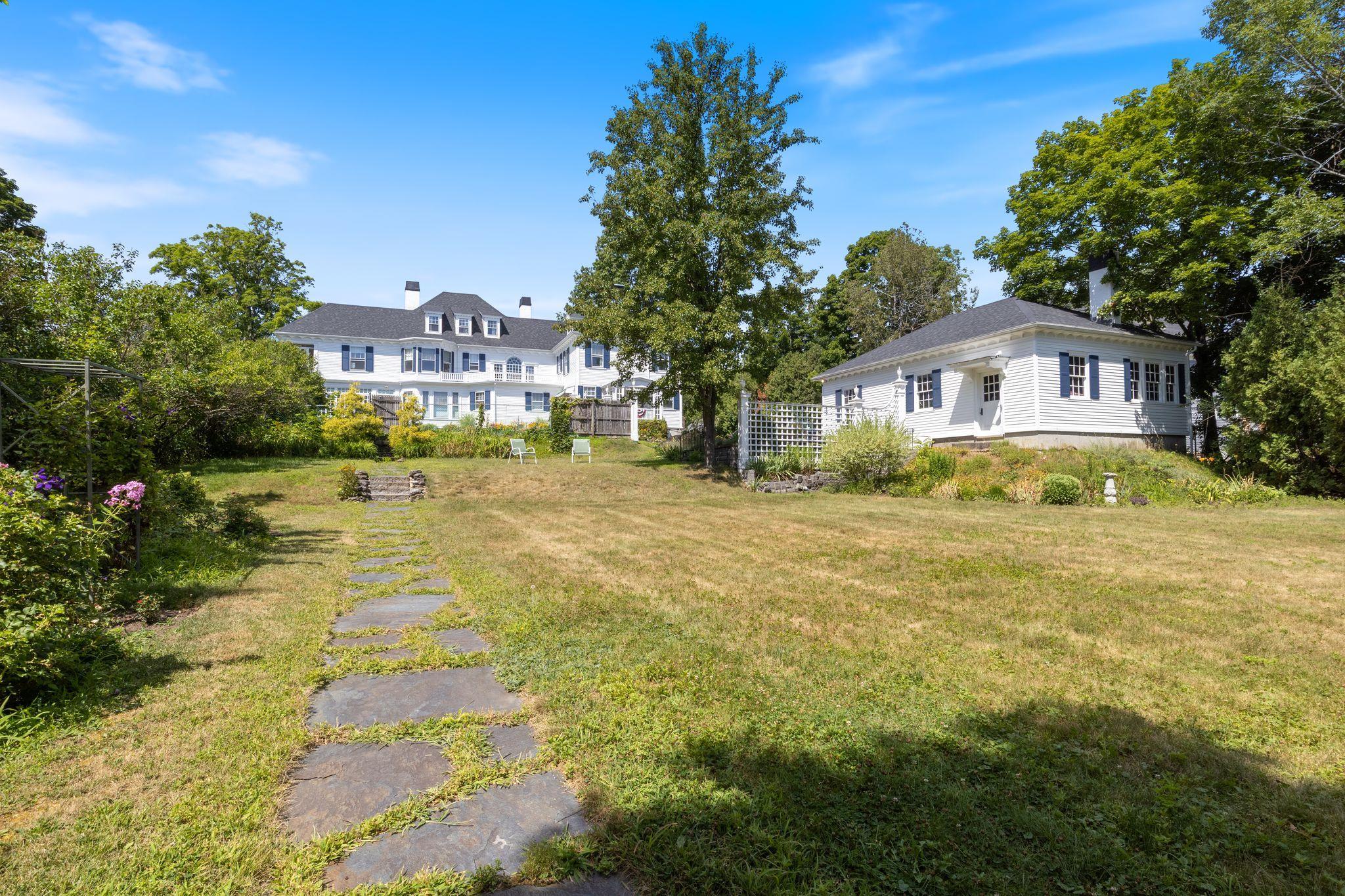 555 Main St, Farmington, NH 03835