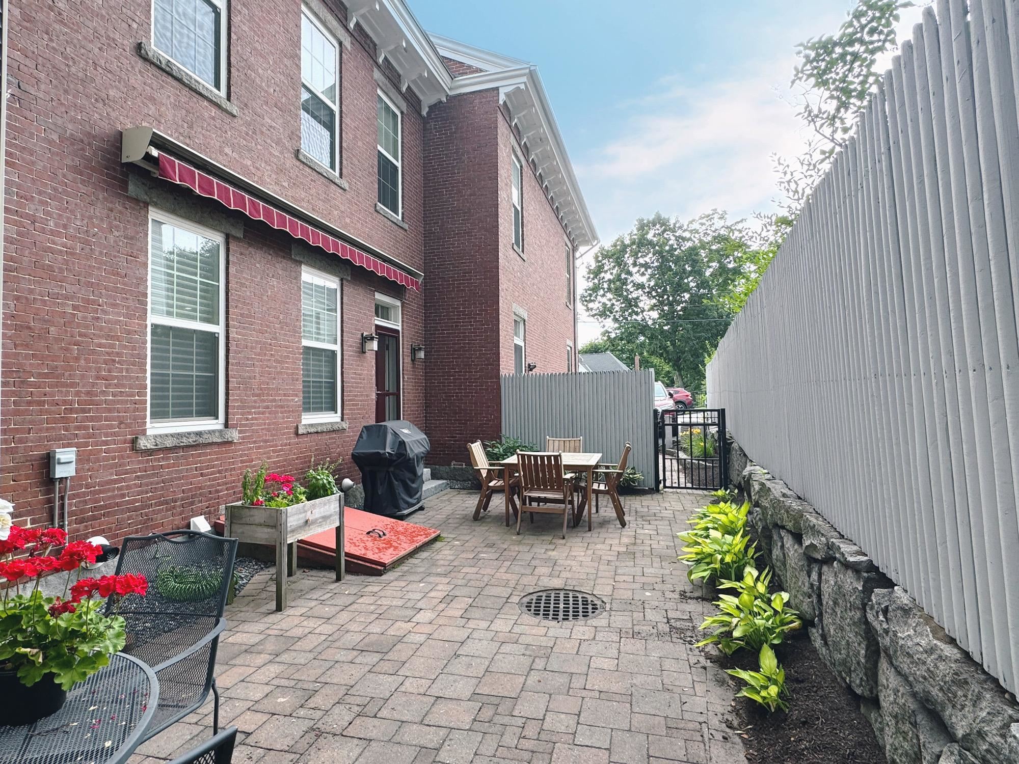 72 School St #U-2, Concord, NH 03301