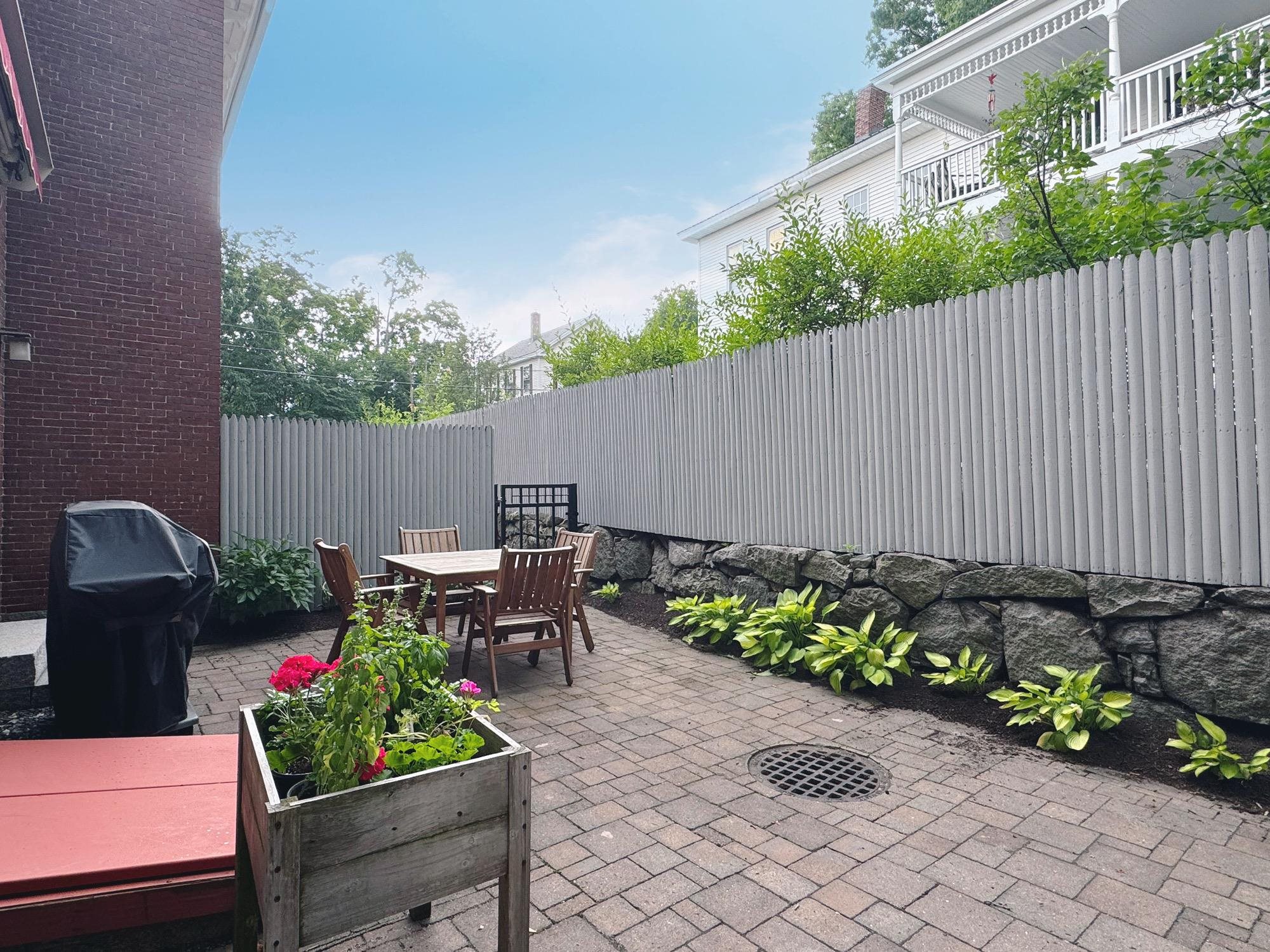 72 School St #U-2, Concord, NH 03301