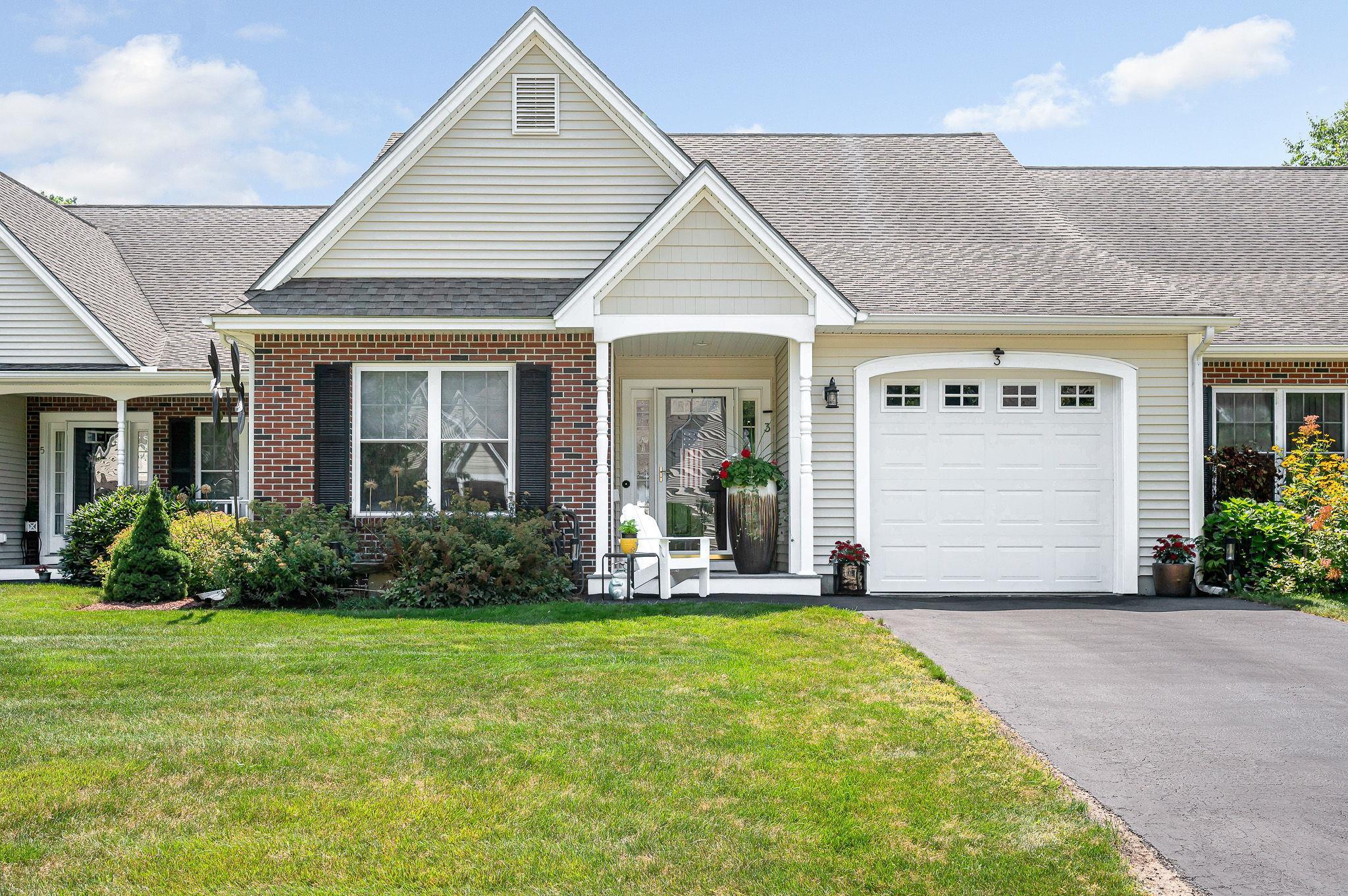3 Mission Ln, Hudson, NH 03051-6413