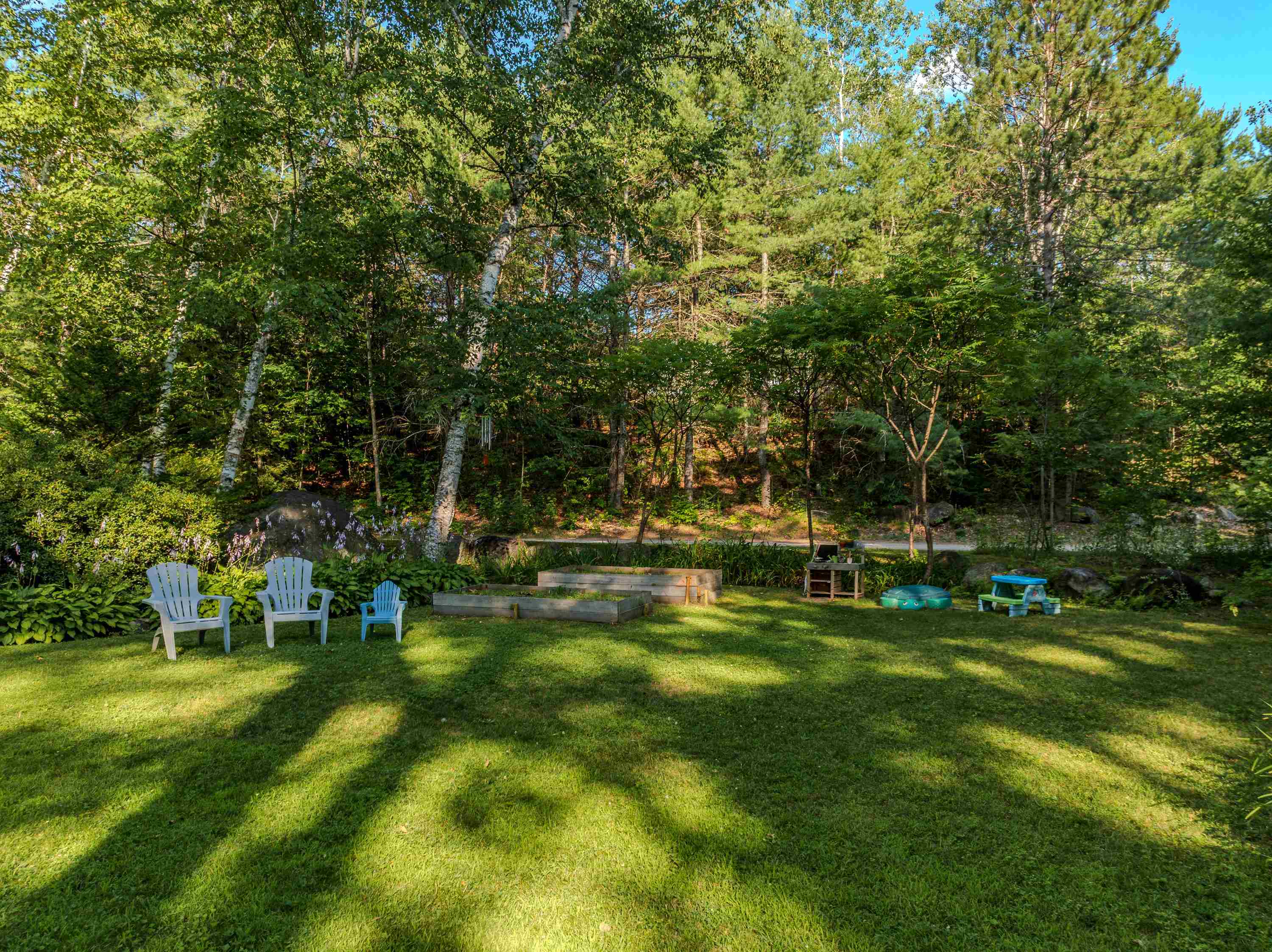 14 Bluff Rd, Campton, NH 03223
