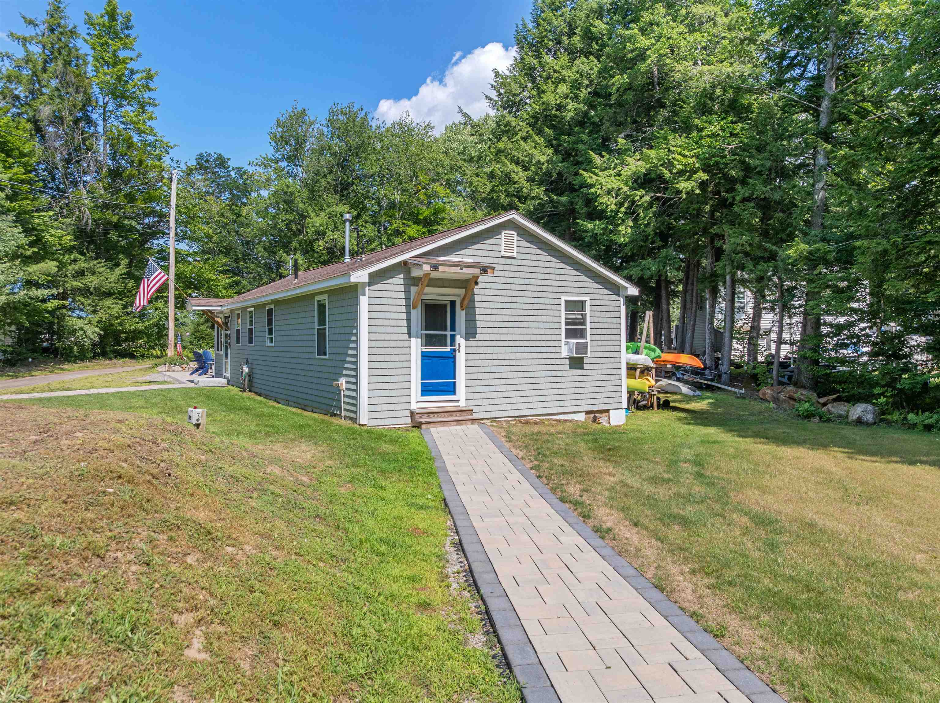 15 Cottage Dr, Sanbornton, NH 03269