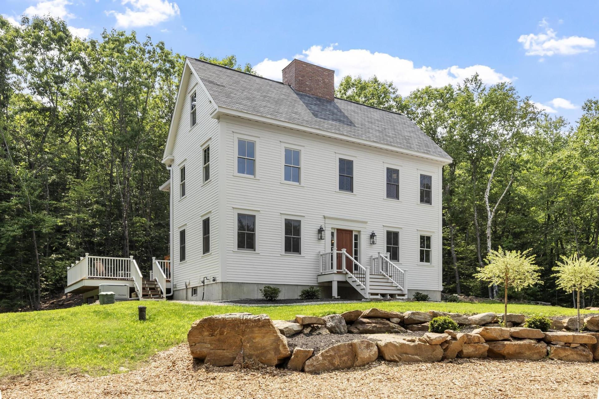 405 Mountain Rd, Lyndeborough, NH 03082