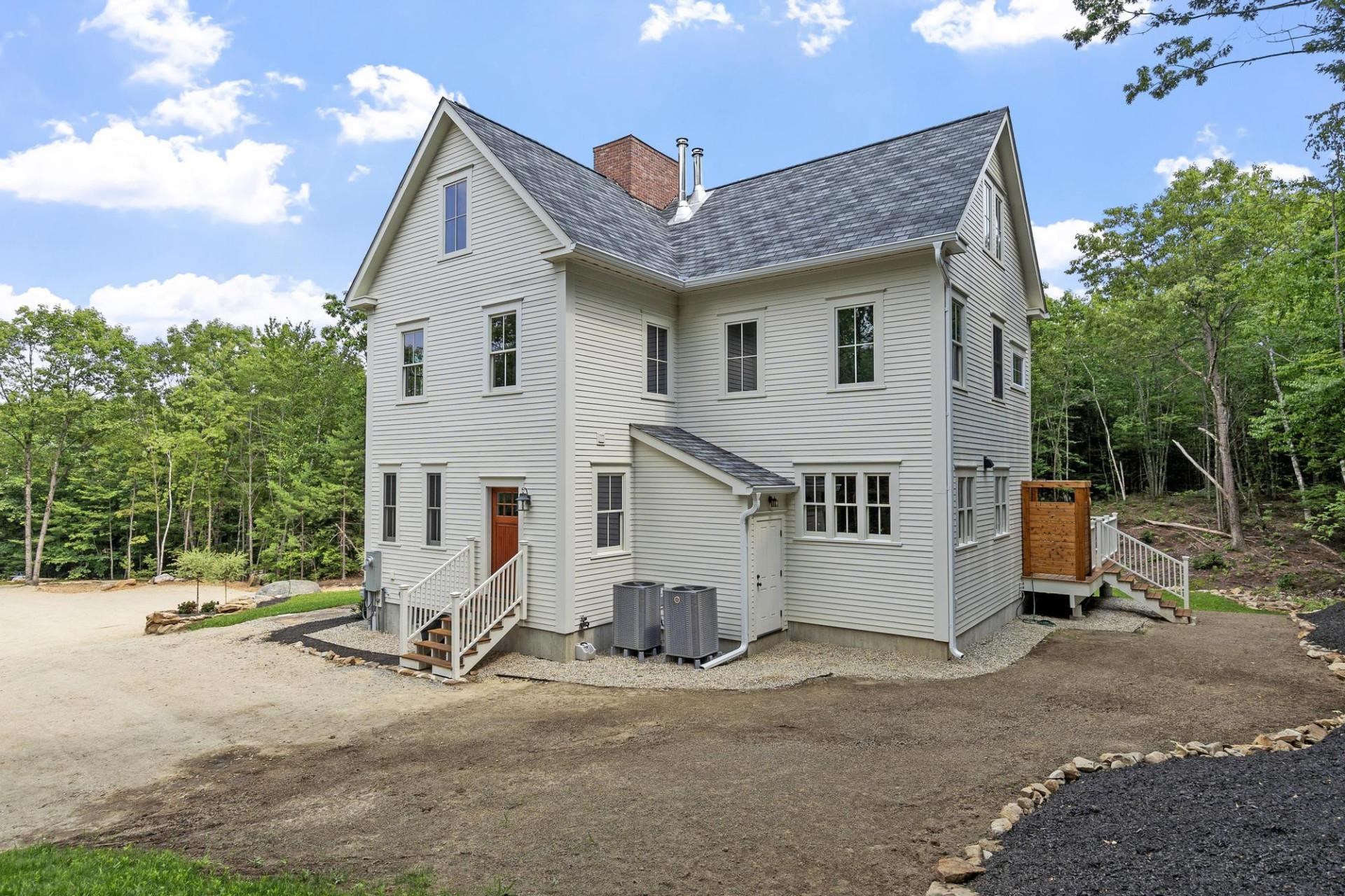 405 Mountain Rd, Lyndeborough, NH 03082