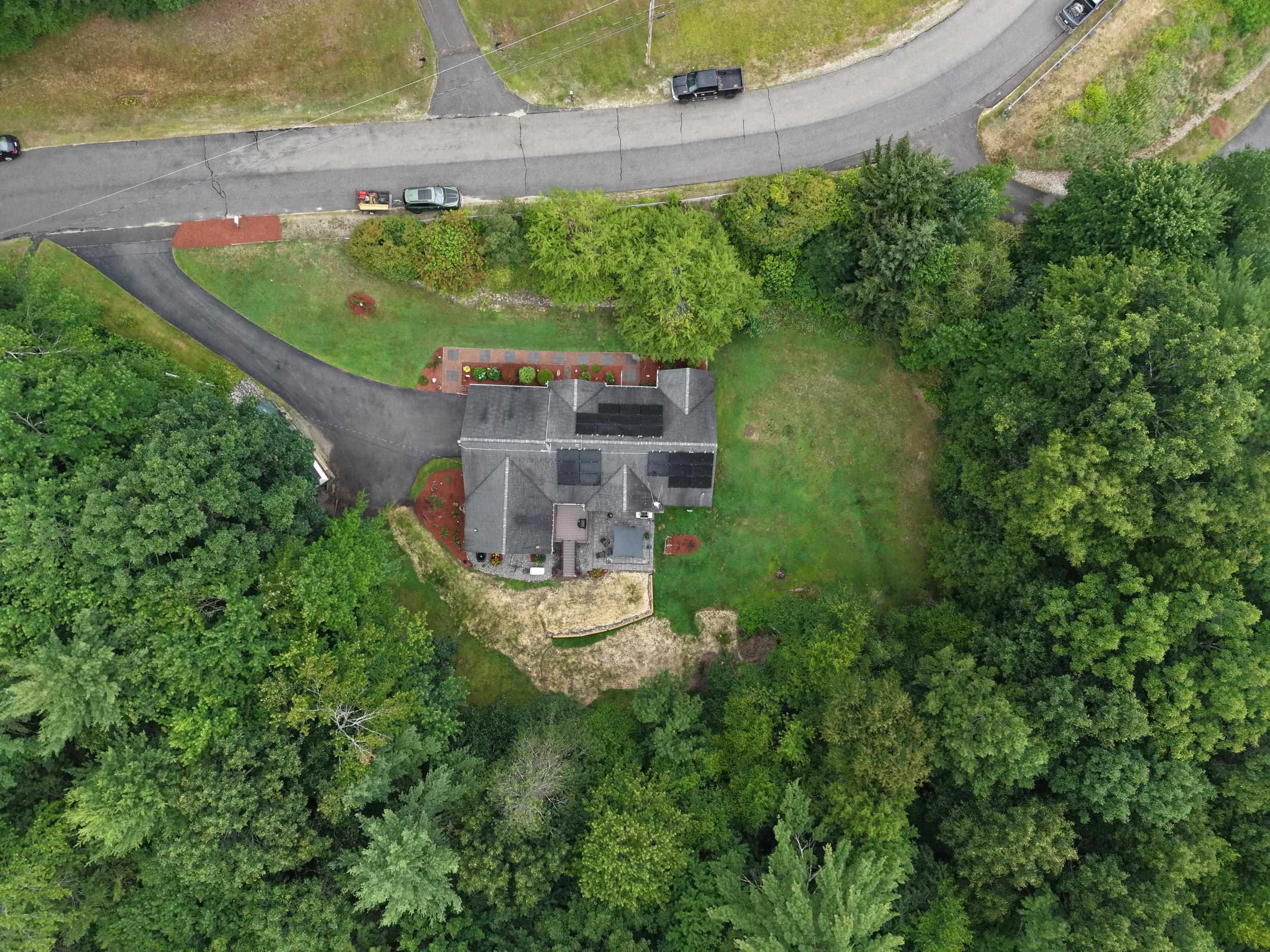 86 Annand Dr, Milford, NH 03055