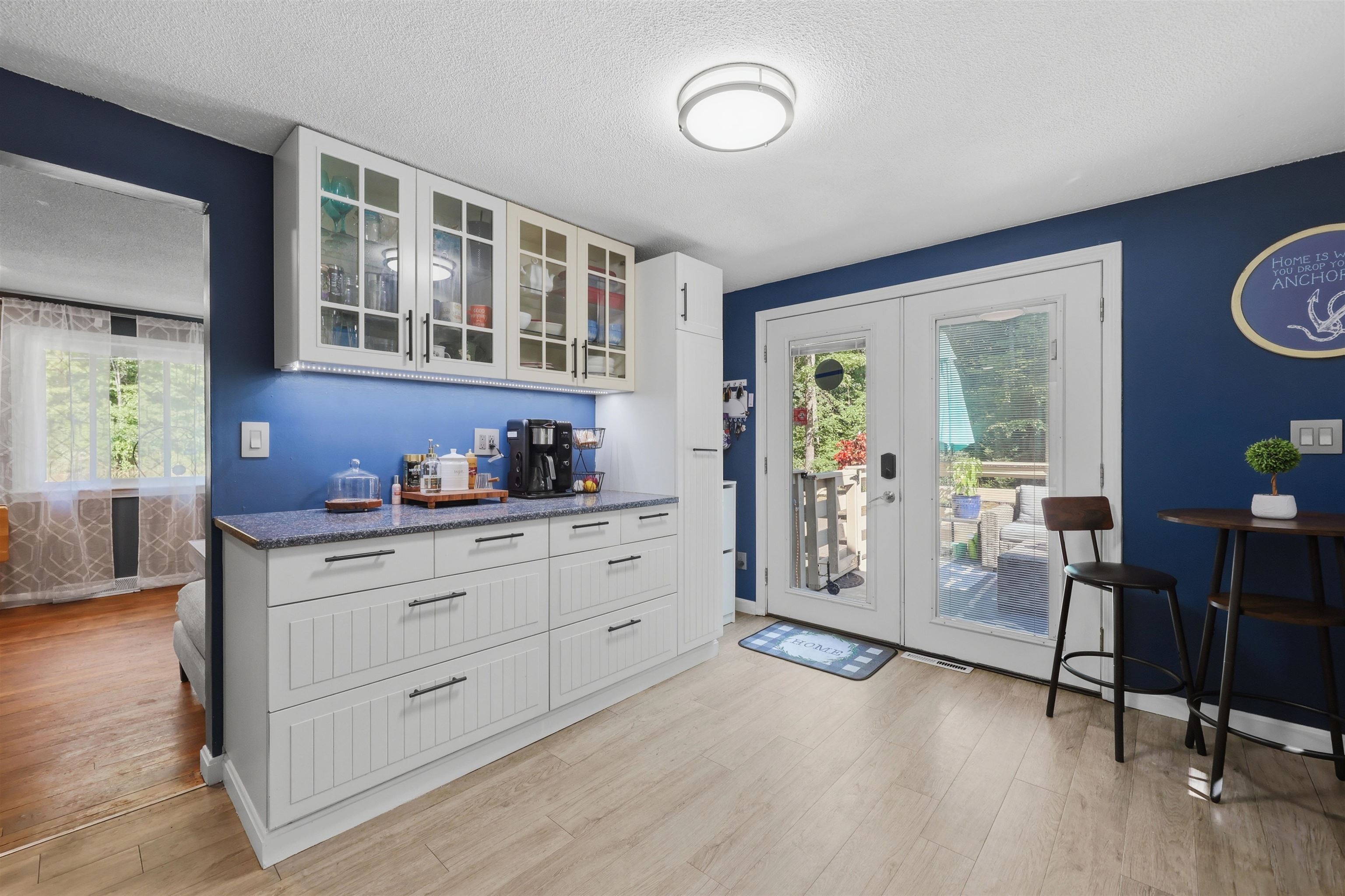 43 Seaverns Bridge Rd, Merrimack, NH 03054
