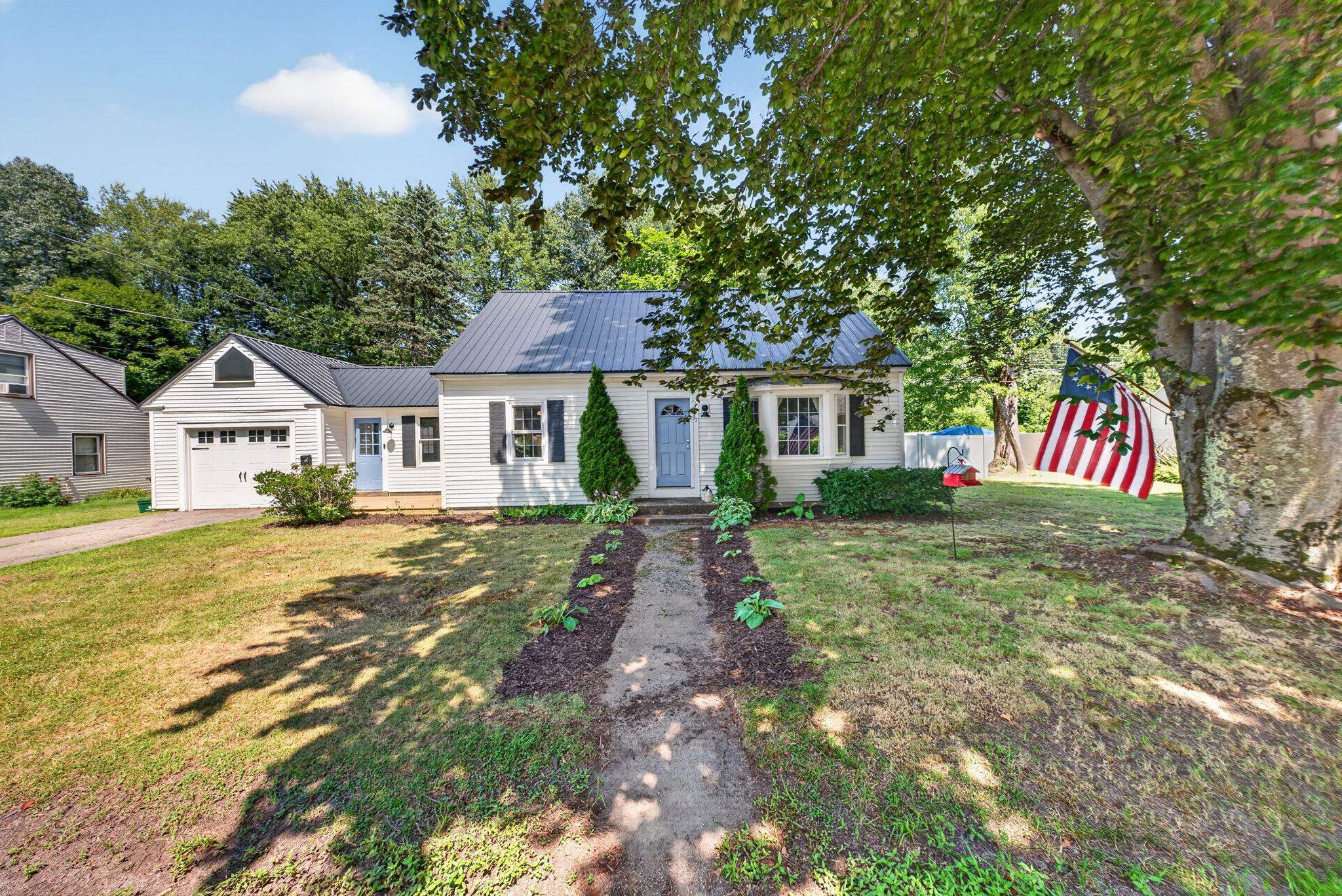 37 Atherton Ave, Nashua, NH 03064