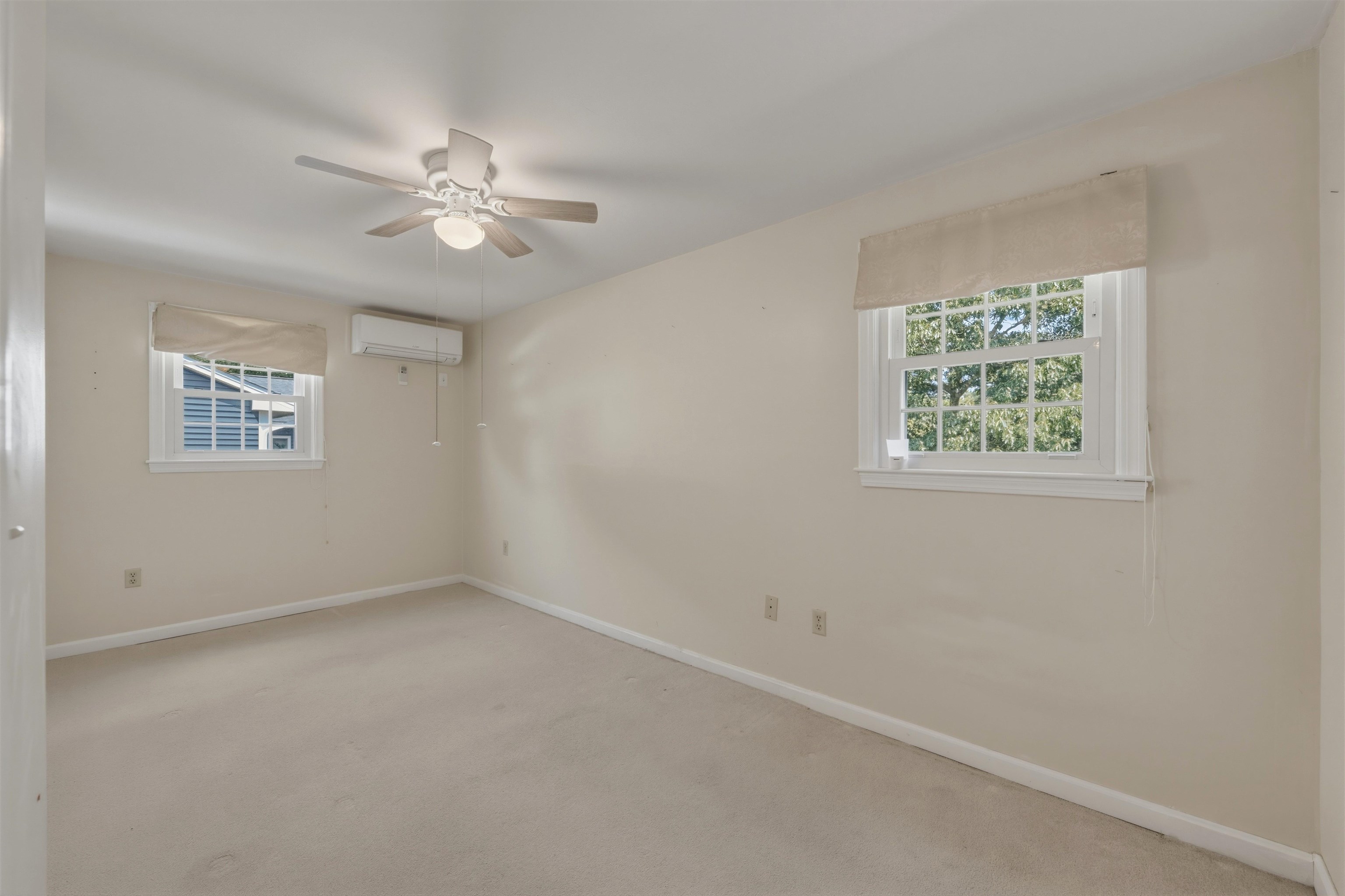 36 Cheyenne Dr, Nashua, NH 03063-3527