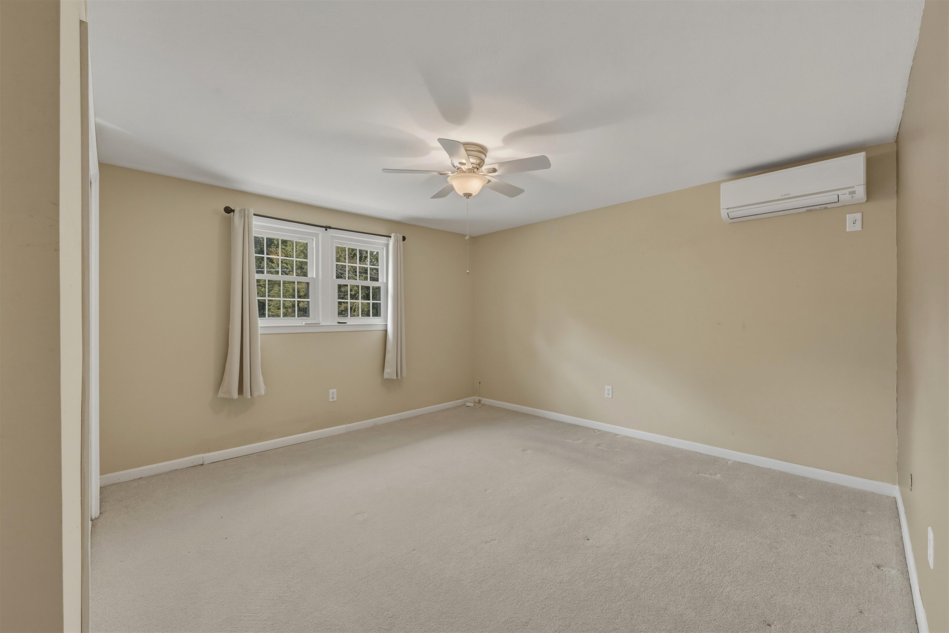 36 Cheyenne Dr, Nashua, NH 03063-3527
