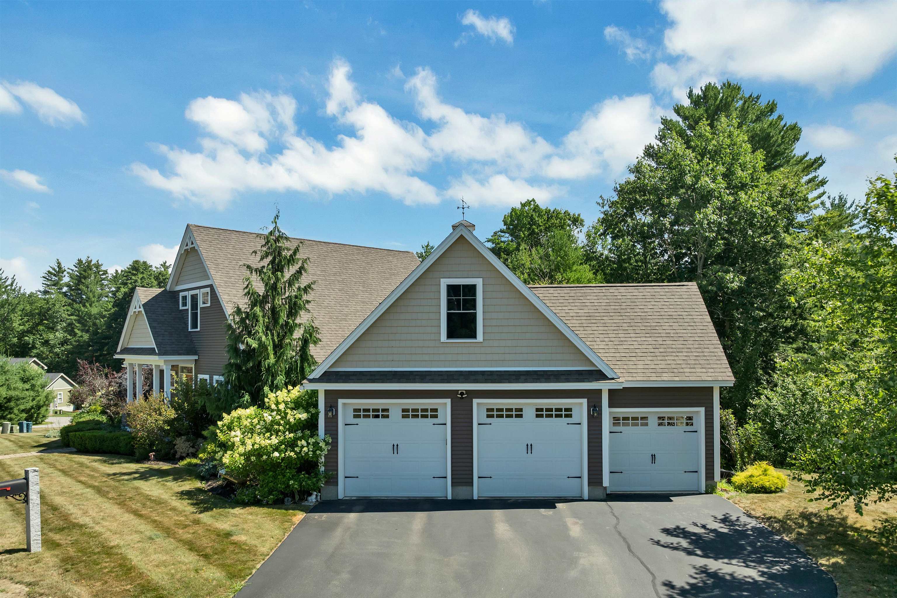 1 Lennon Dr, Dover, NH 03820