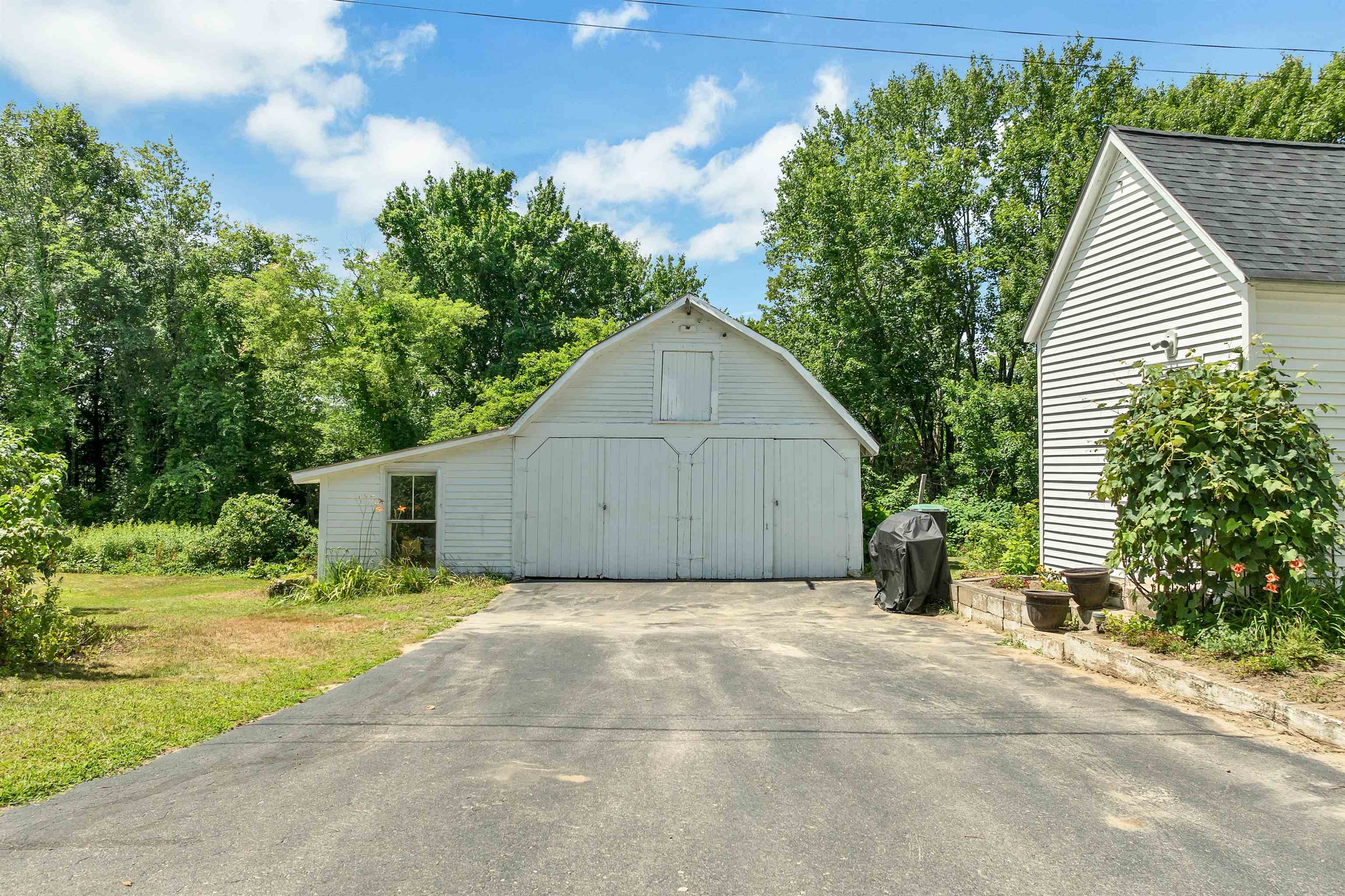 11 Lepage Rd, Franklin, NH 03235
