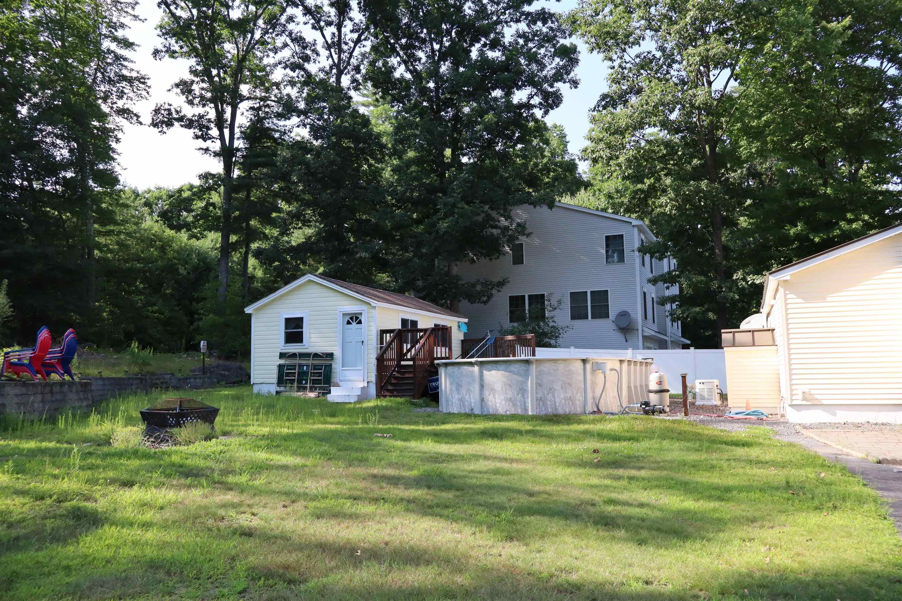 56 Arbutus Ln, Manchester, NH 03109