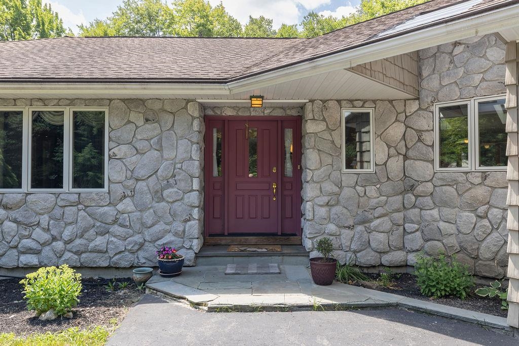 555 New Aldrich Rd, Grantham, NH 03753