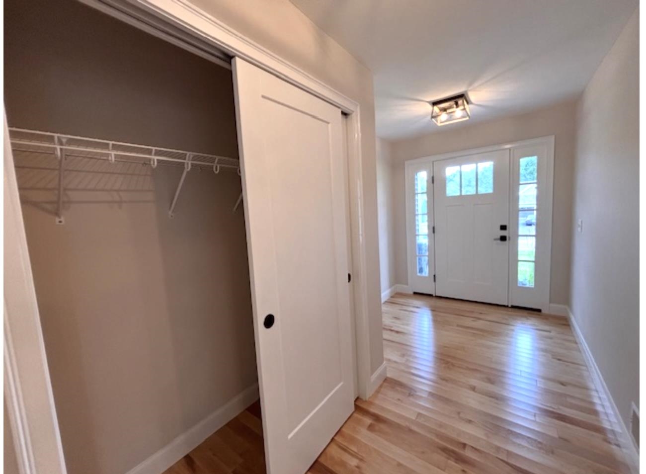 44 Edgewater Dr, Brentwood, NH 03833