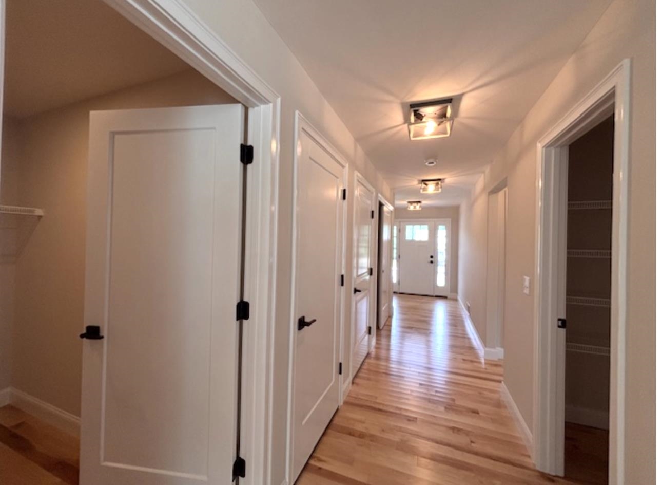44 Edgewater Dr, Brentwood, NH 03833